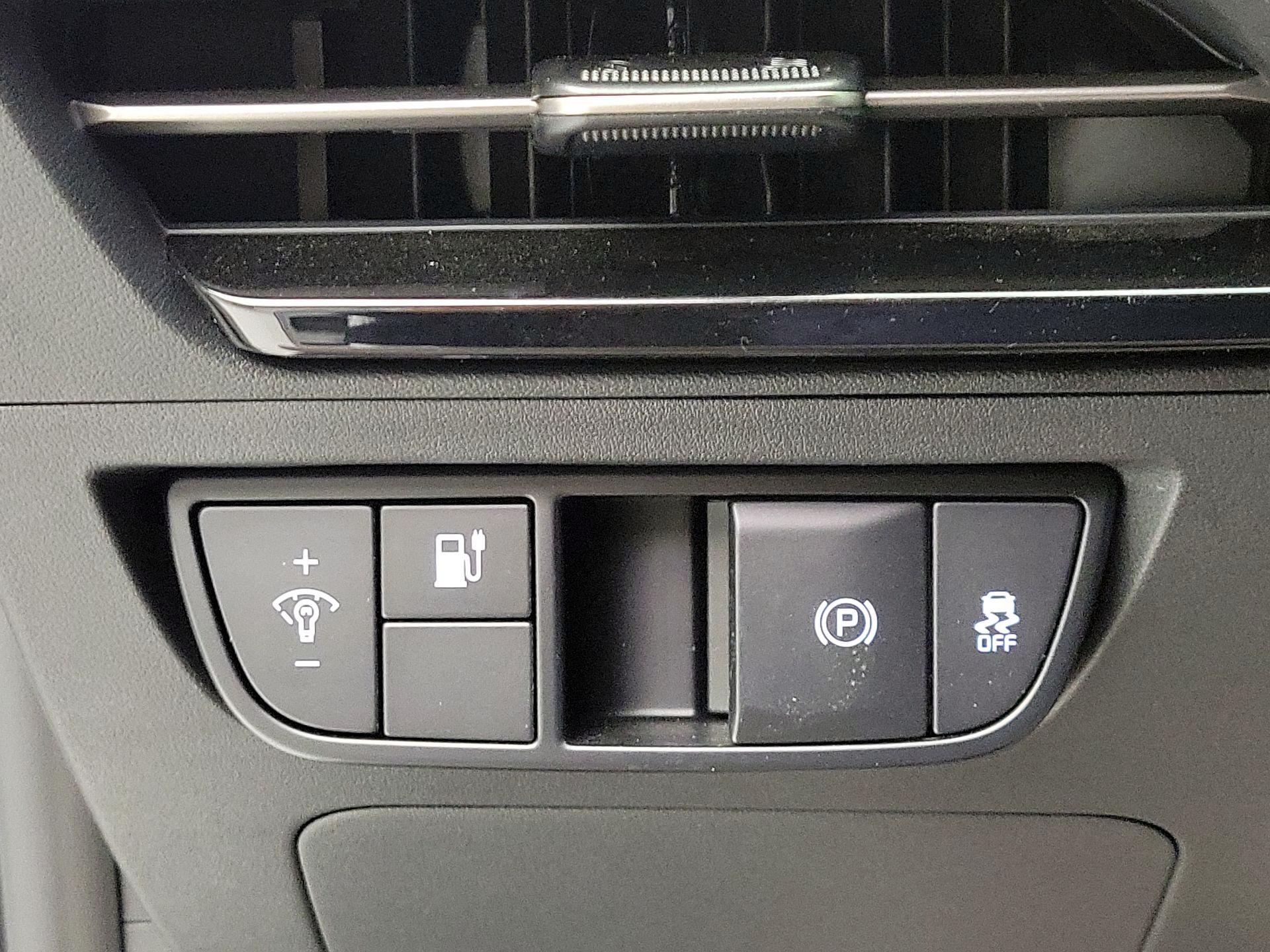 Thumbnail: 2025 Kia EV6 - 13