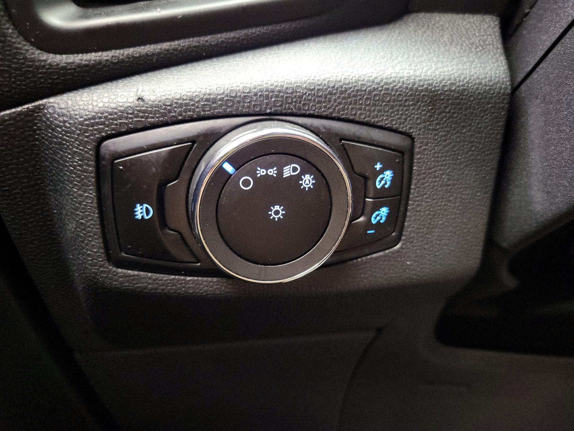 Thumbnail: 2018 Ford EcoSport - 13