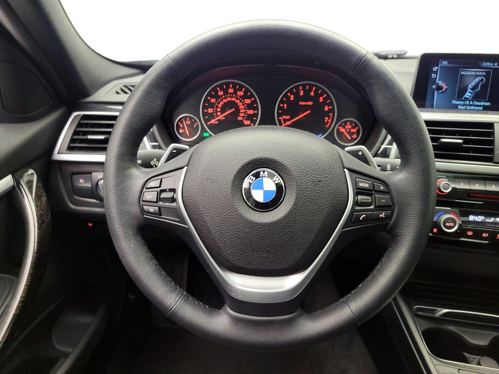 Thumbnail: 2017 BMW 3 Series - 10