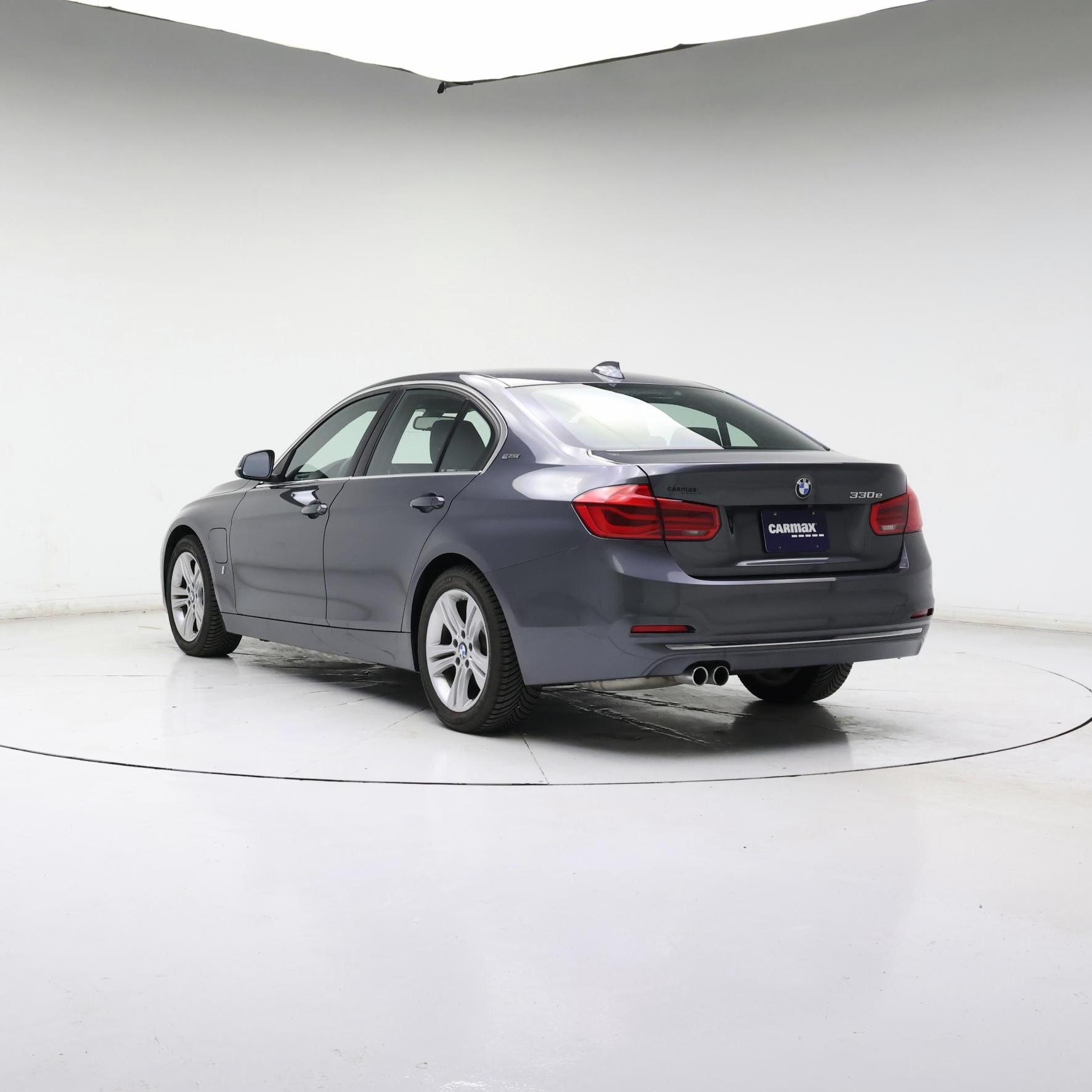 Thumbnail: 2017 BMW 3 Series - 2