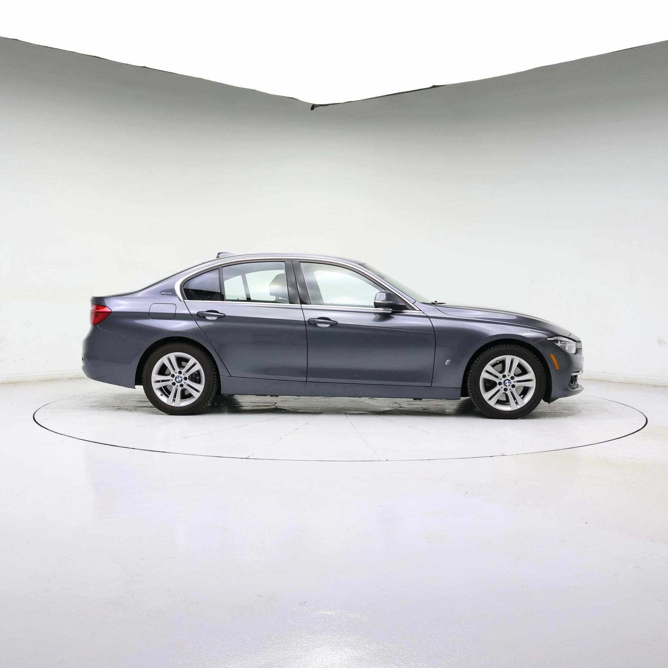 Thumbnail: 2017 BMW 3 Series - 7