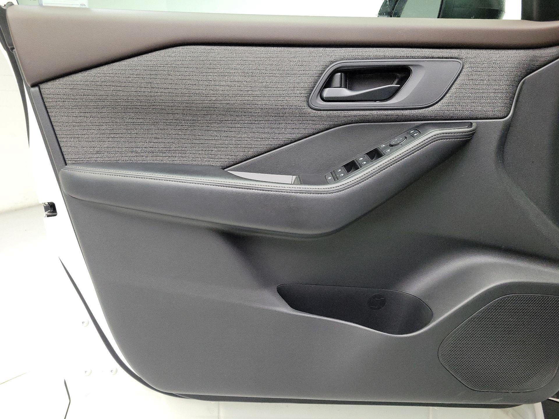 Thumbnail: 2022 Nissan Rogue - 12