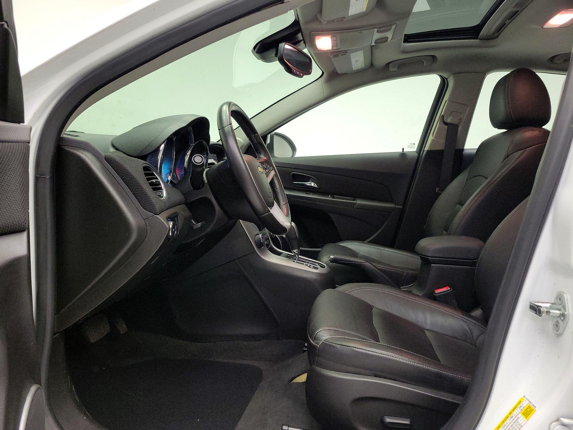 Thumbnail: 2015 Chevrolet Cruze - 11