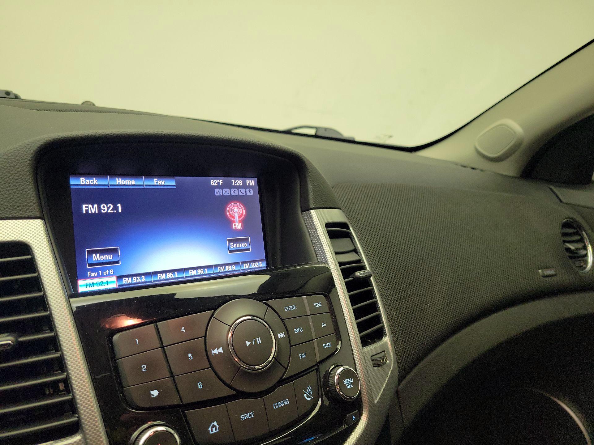 Thumbnail: 2015 Chevrolet Cruze - 15