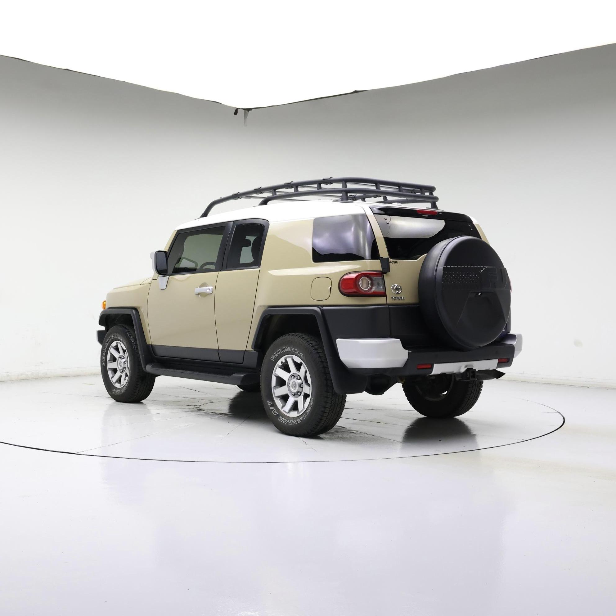 Thumbnail: 2014 Toyota FJ Cruiser - 2