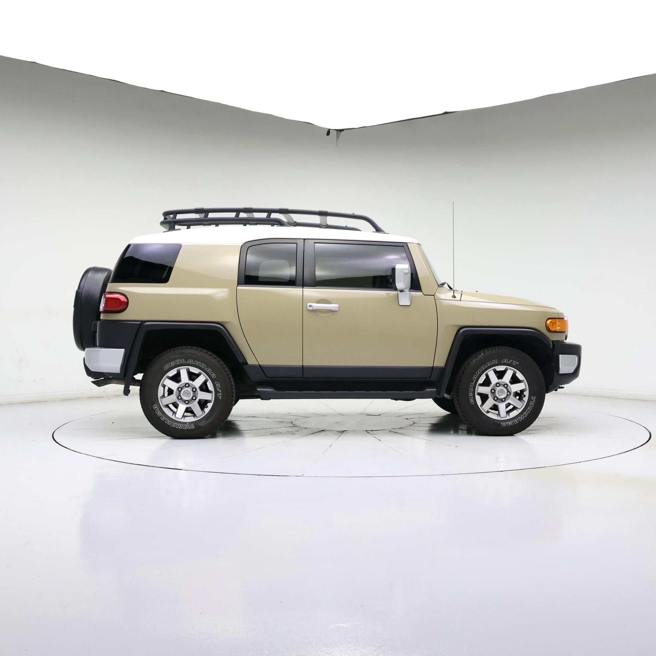 Thumbnail: 2014 Toyota FJ Cruiser - 7