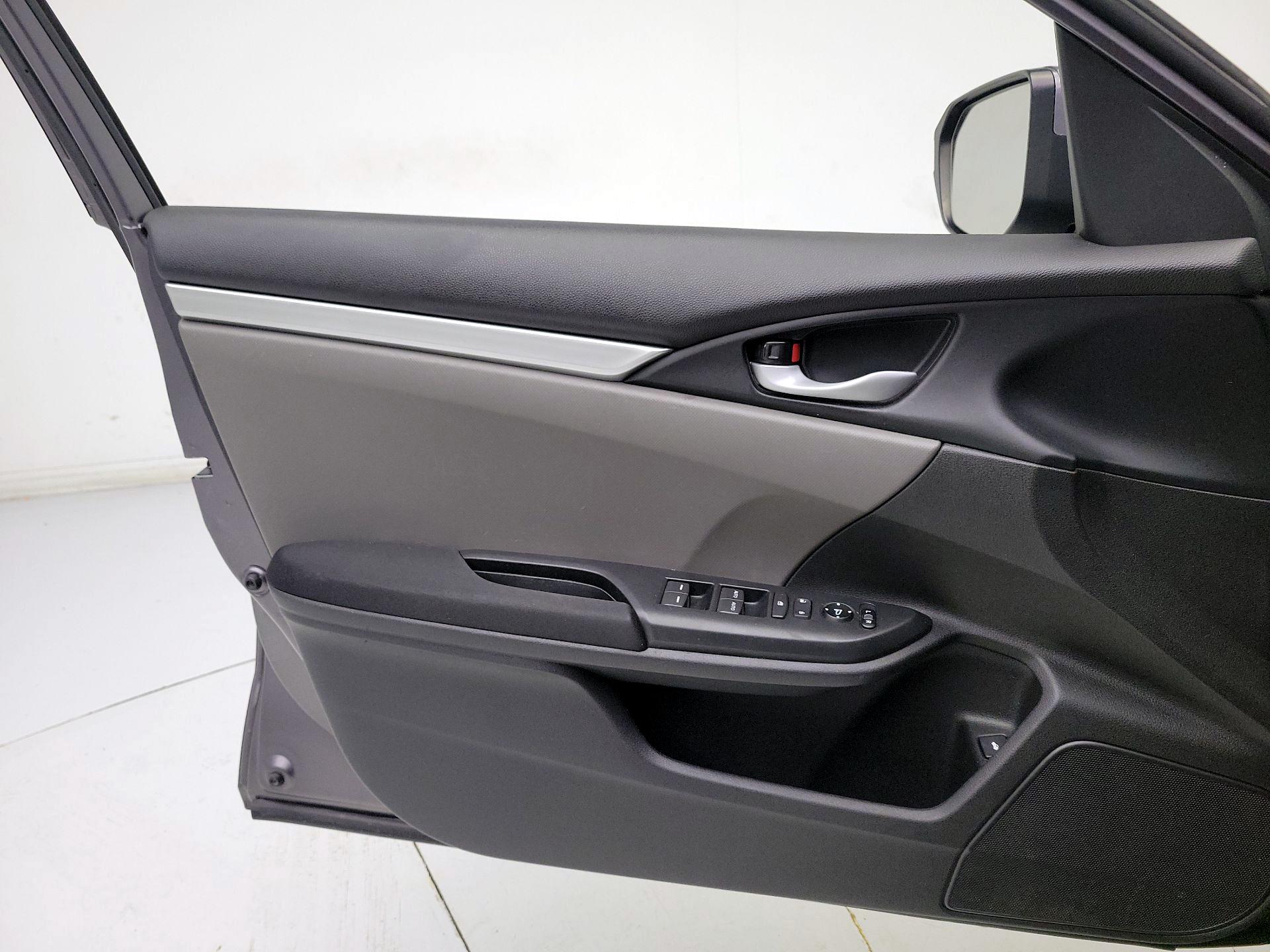 Thumbnail: 2017 Honda Civic - 12