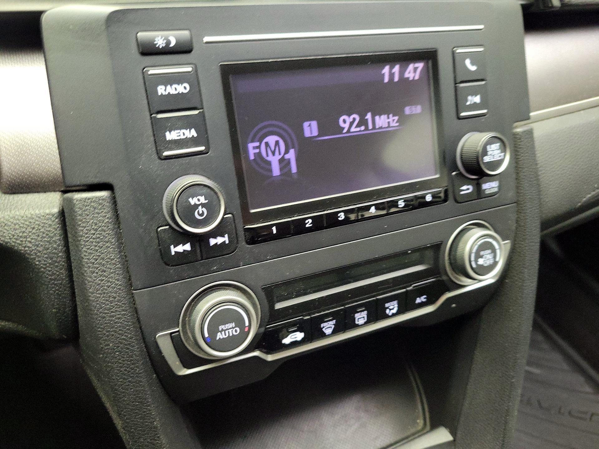 Thumbnail: 2017 Honda Civic - 15