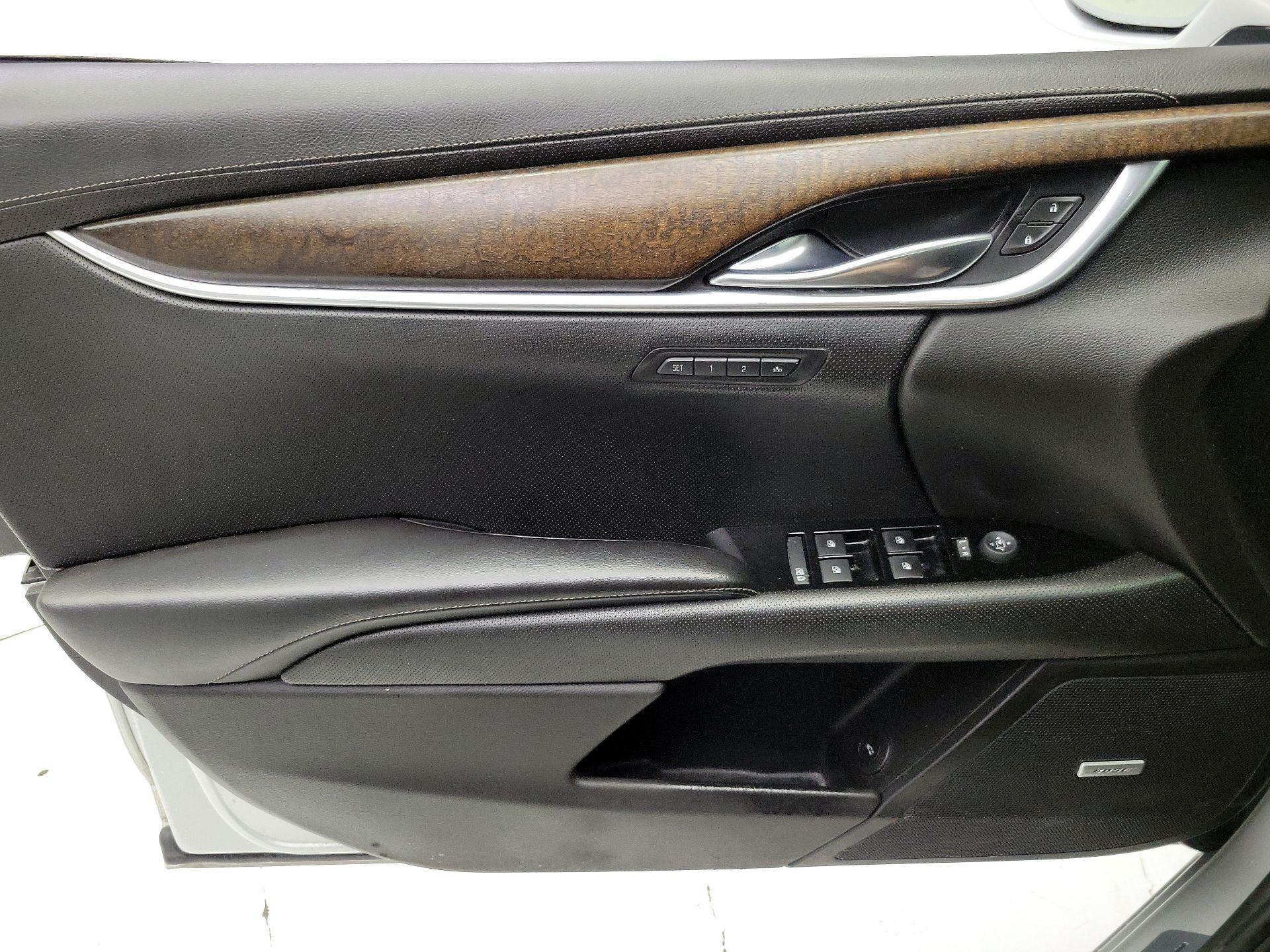 Thumbnail: 2018 Cadillac XTS - 12