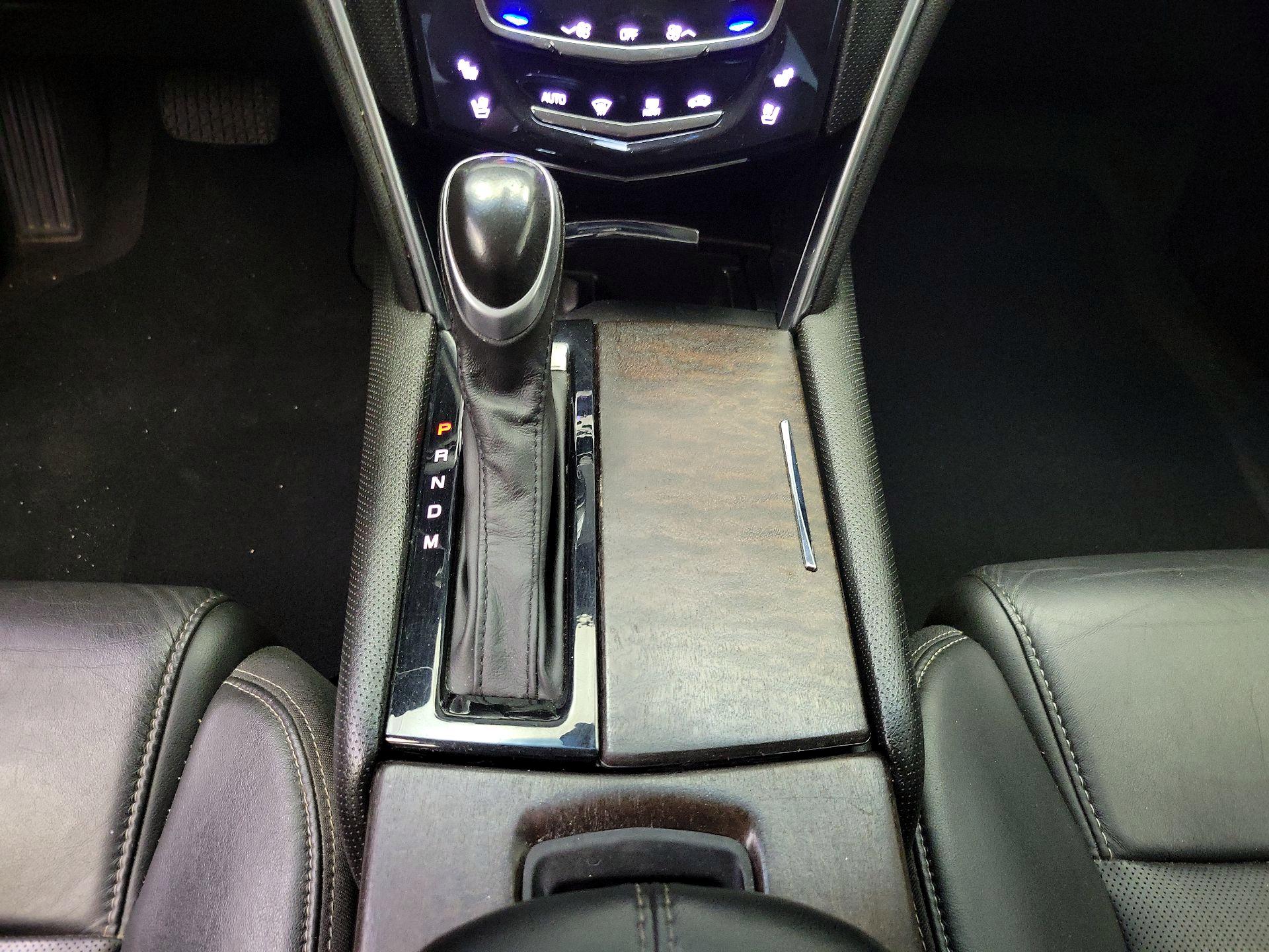 Thumbnail: 2018 Cadillac XTS - 17