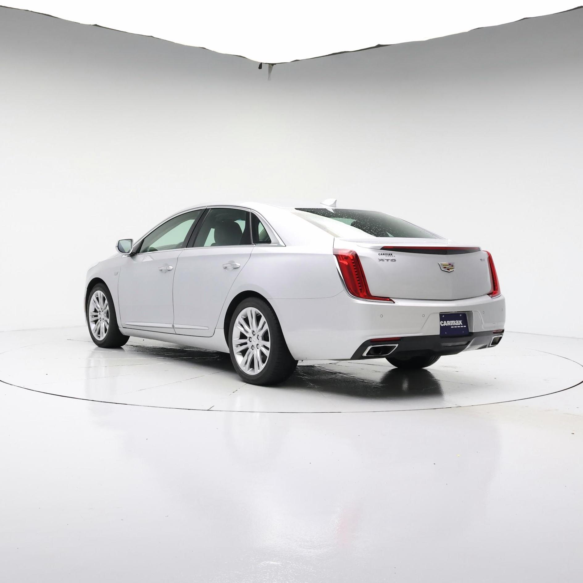 Thumbnail: 2018 Cadillac XTS - 2