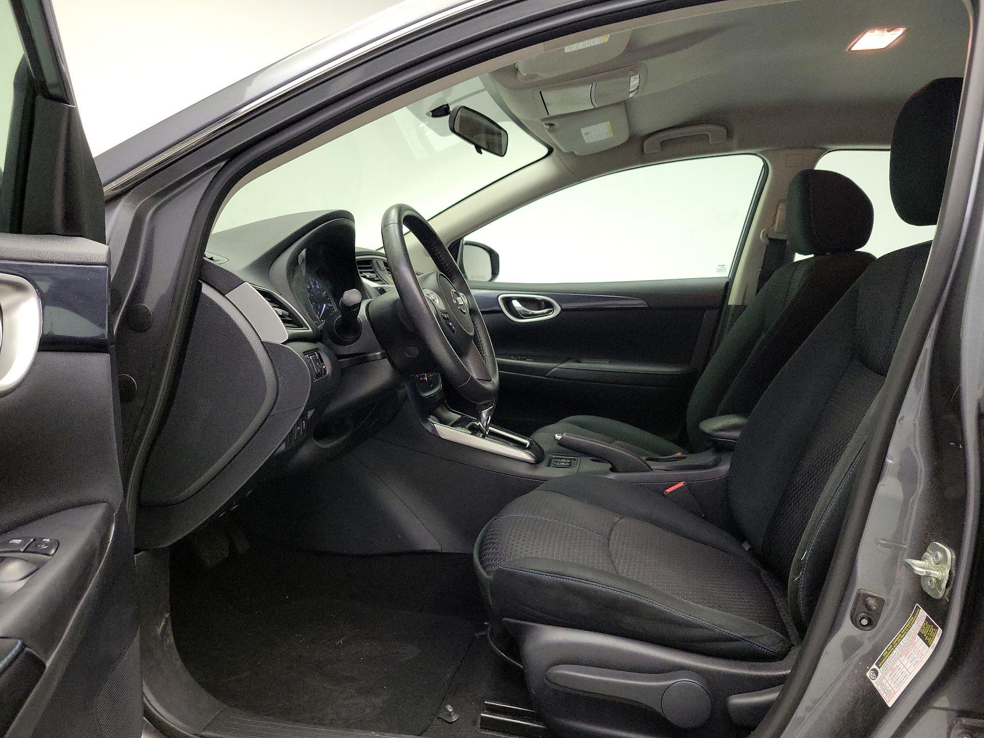 Thumbnail: 2019 Nissan Sentra - 11