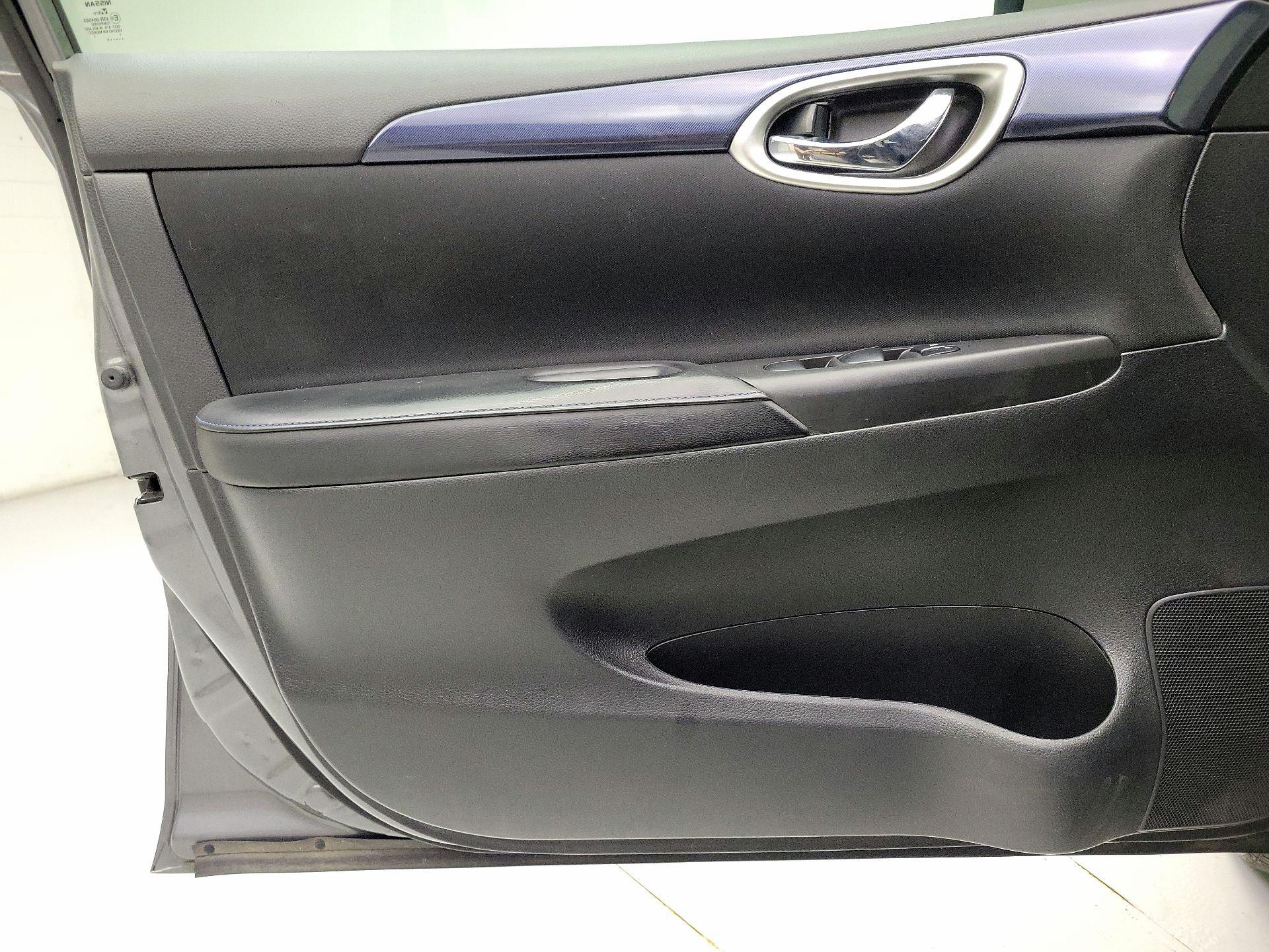 Thumbnail: 2019 Nissan Sentra - 12