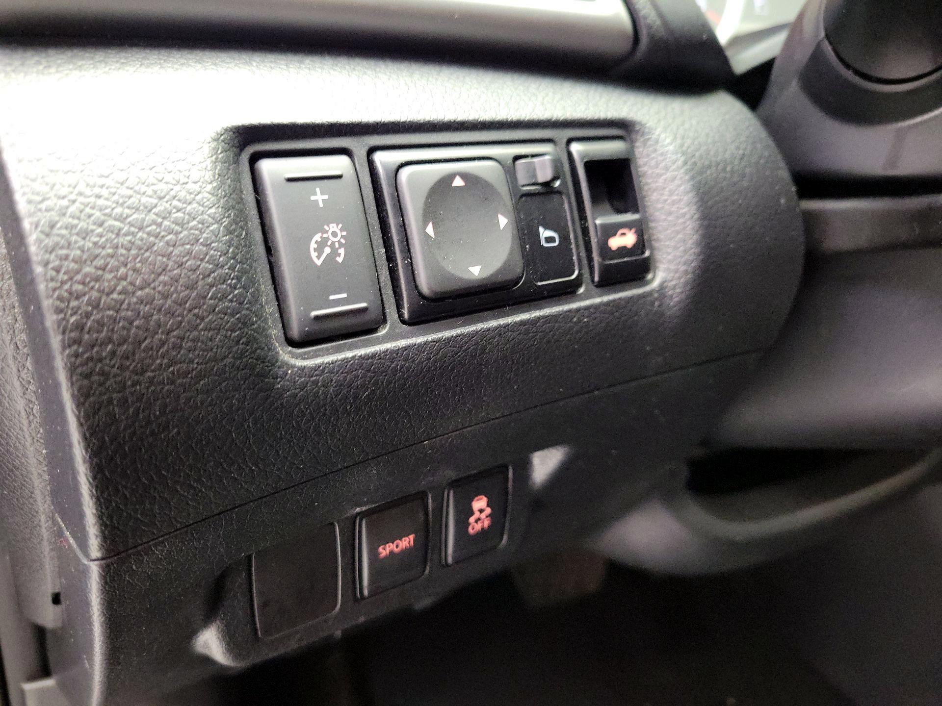 Thumbnail: 2019 Nissan Sentra - 13