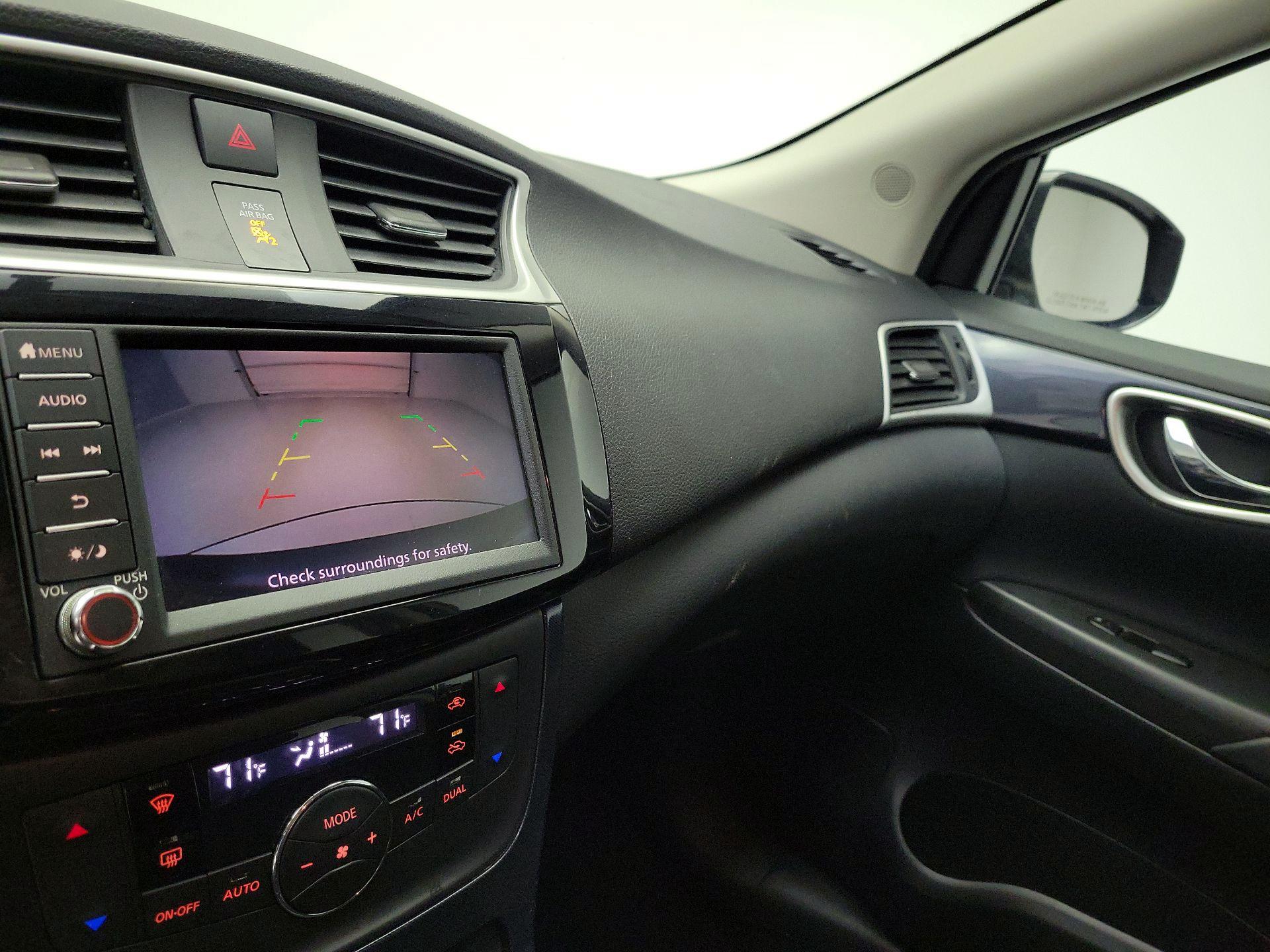 Thumbnail: 2019 Nissan Sentra - 14