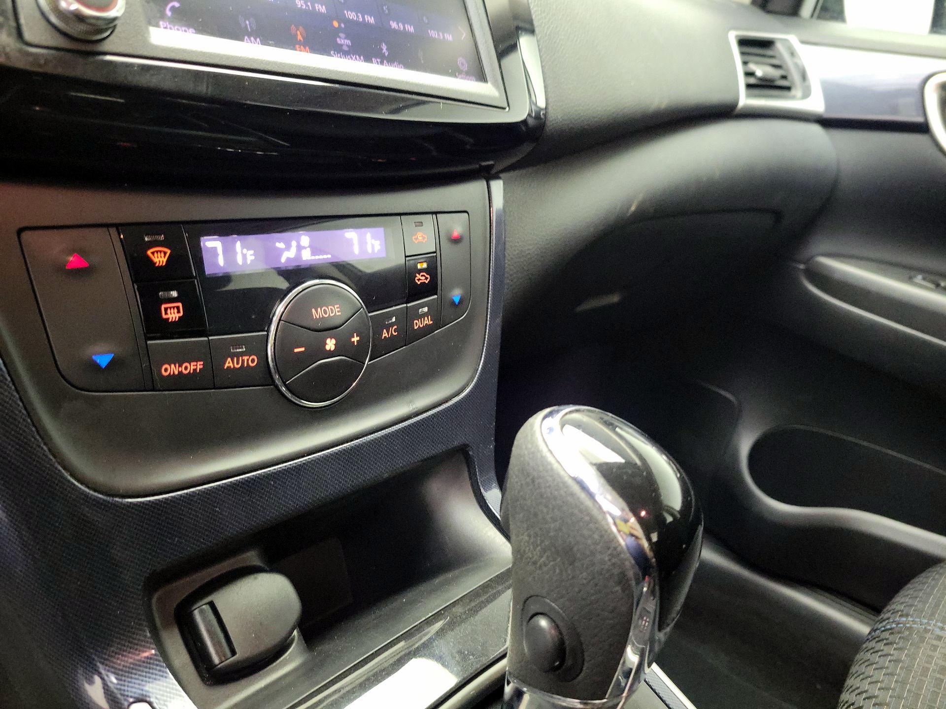 Thumbnail: 2019 Nissan Sentra - 16