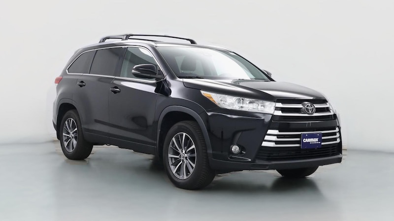 2019 Toyota Highlander XLE Hero Image
