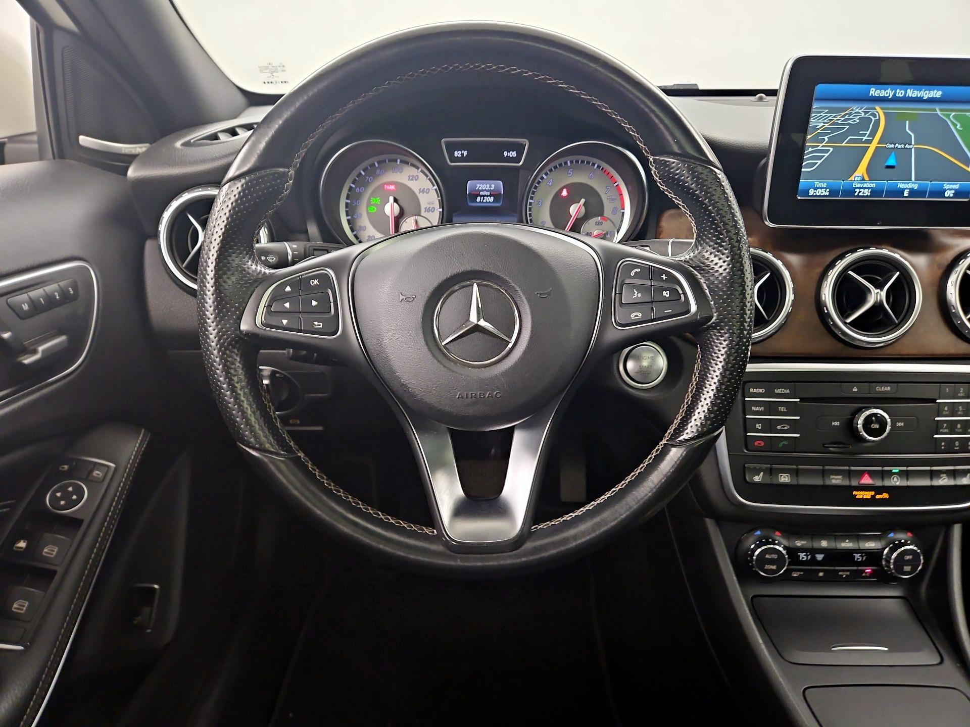 Thumbnail: 2016 Mercedes-Benz GLA - 10