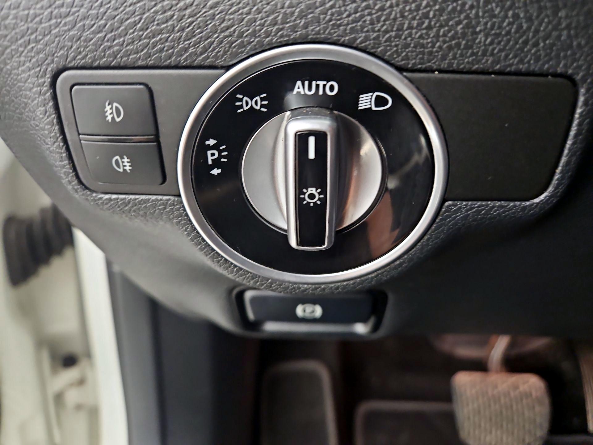 Thumbnail: 2016 Mercedes-Benz GLA - 13