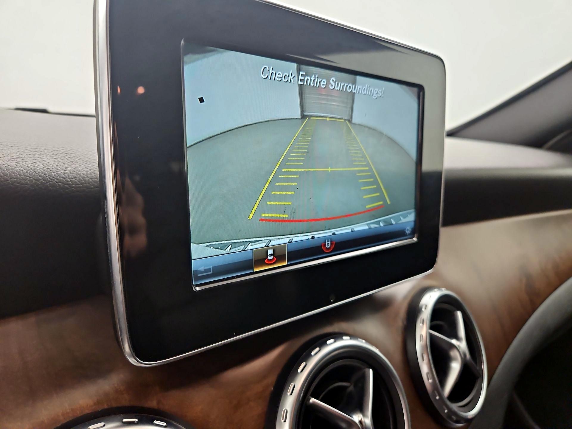 Thumbnail: 2016 Mercedes-Benz GLA - 15