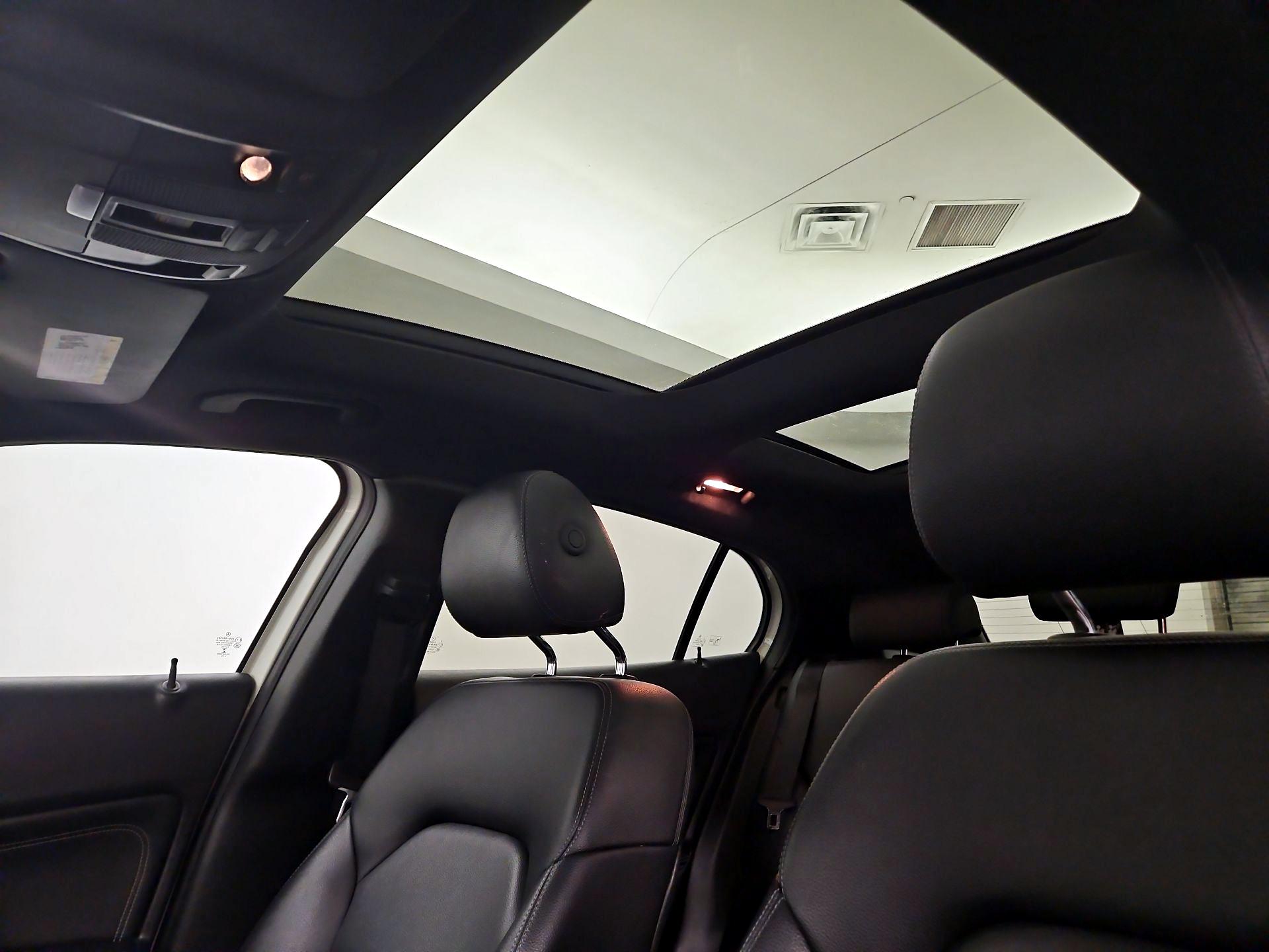 Thumbnail: 2016 Mercedes-Benz GLA - 20