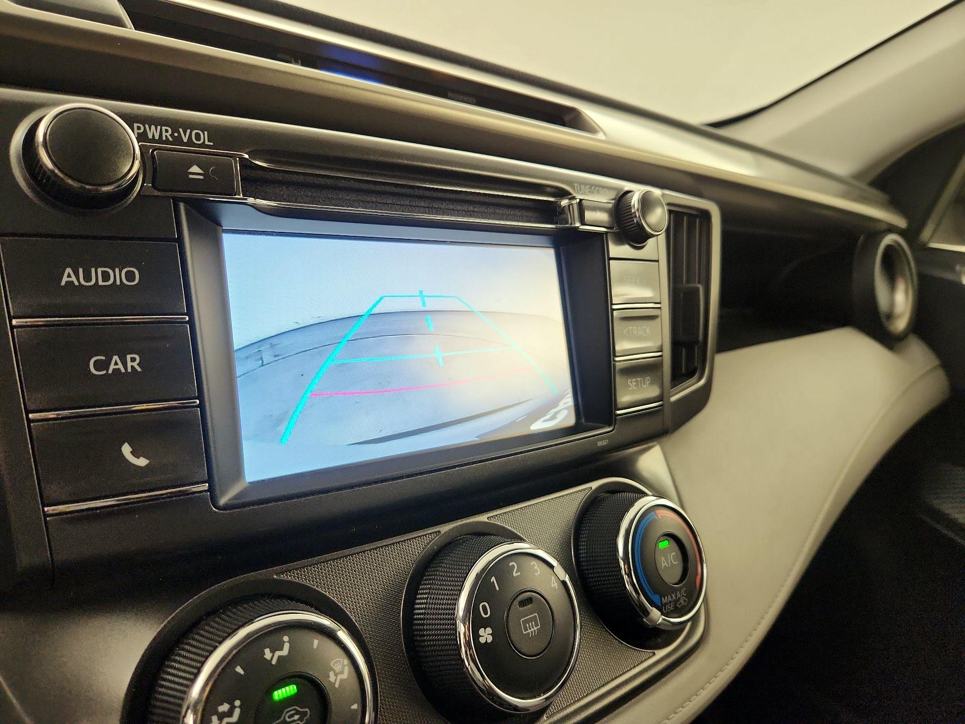 Thumbnail: 2014 Toyota RAV4 - 12