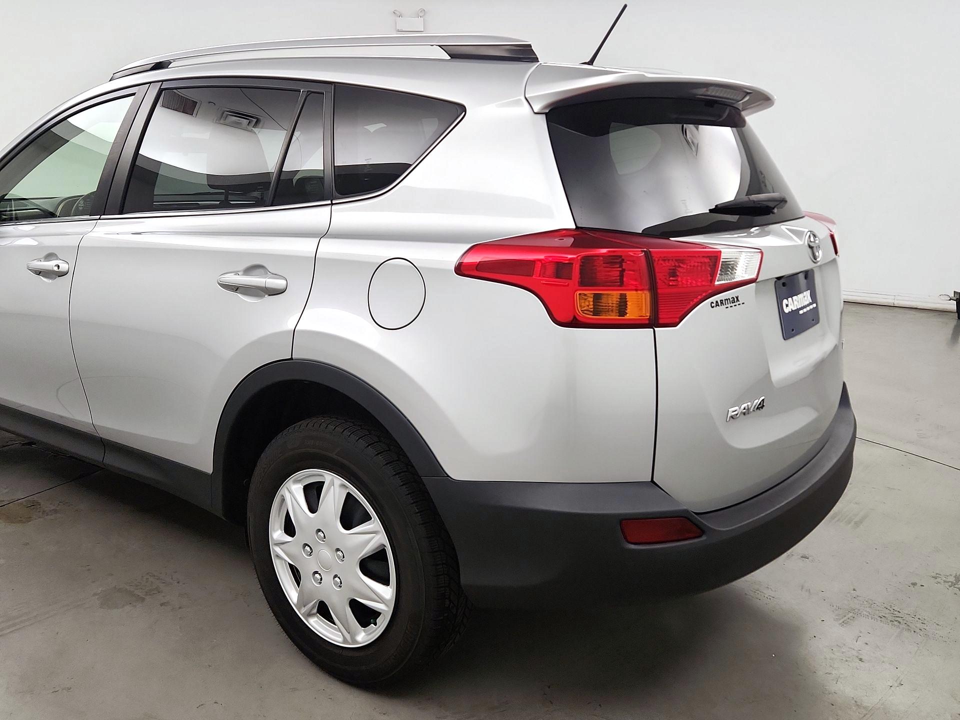 Thumbnail: 2014 Toyota RAV4 - 7