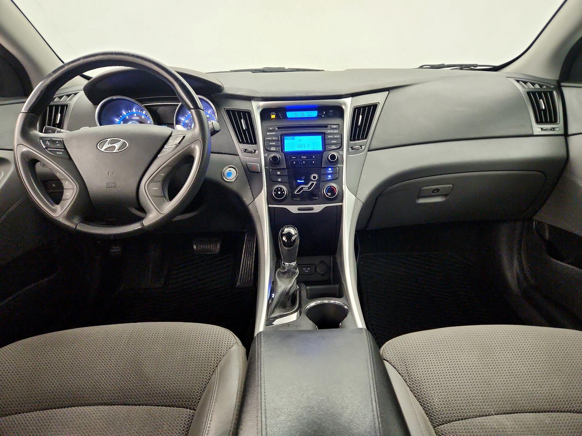 Thumbnail: 2013 Hyundai Sonata - 9