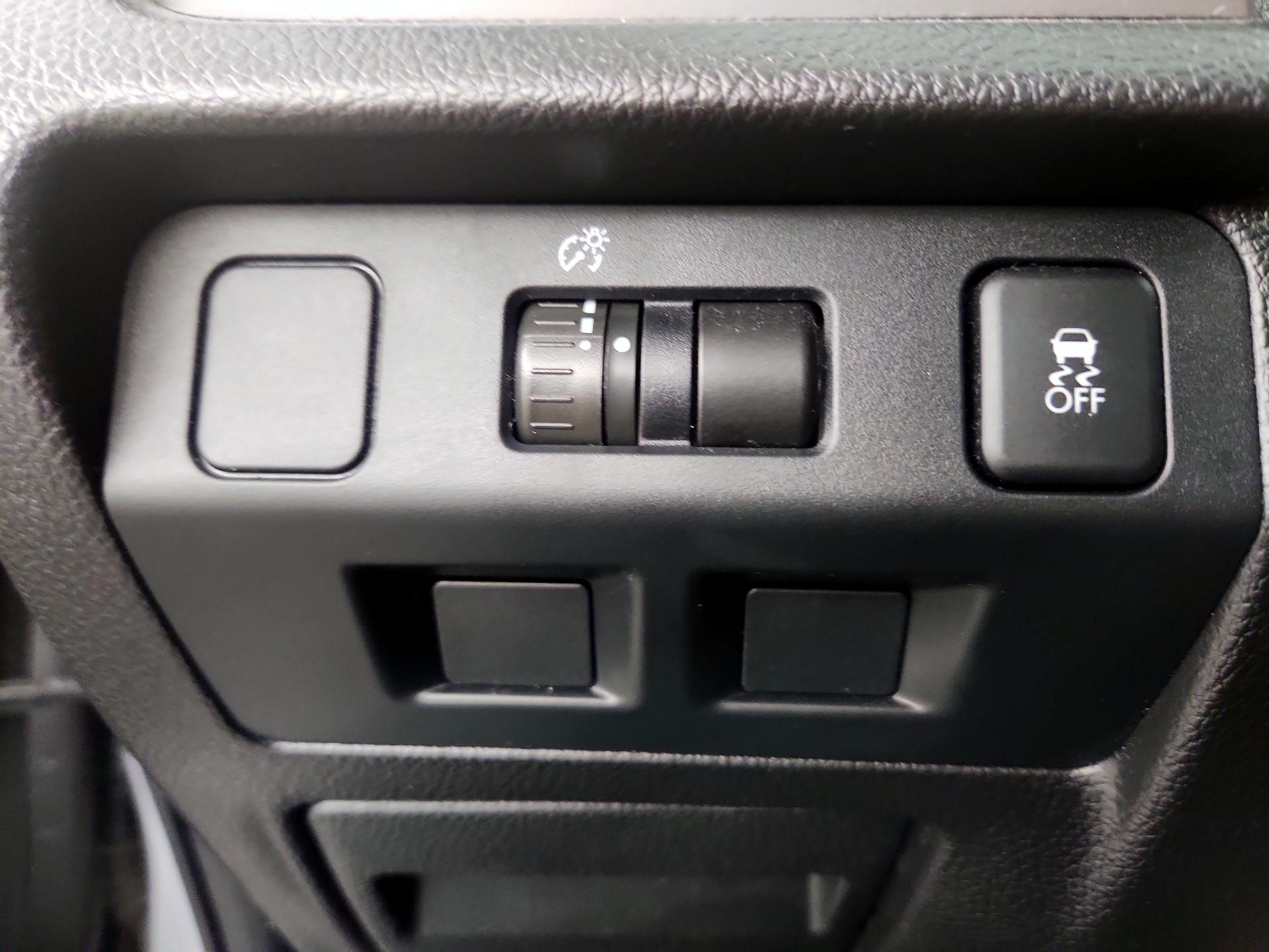 Thumbnail: 2014 Subaru XV Crosstrek - 13