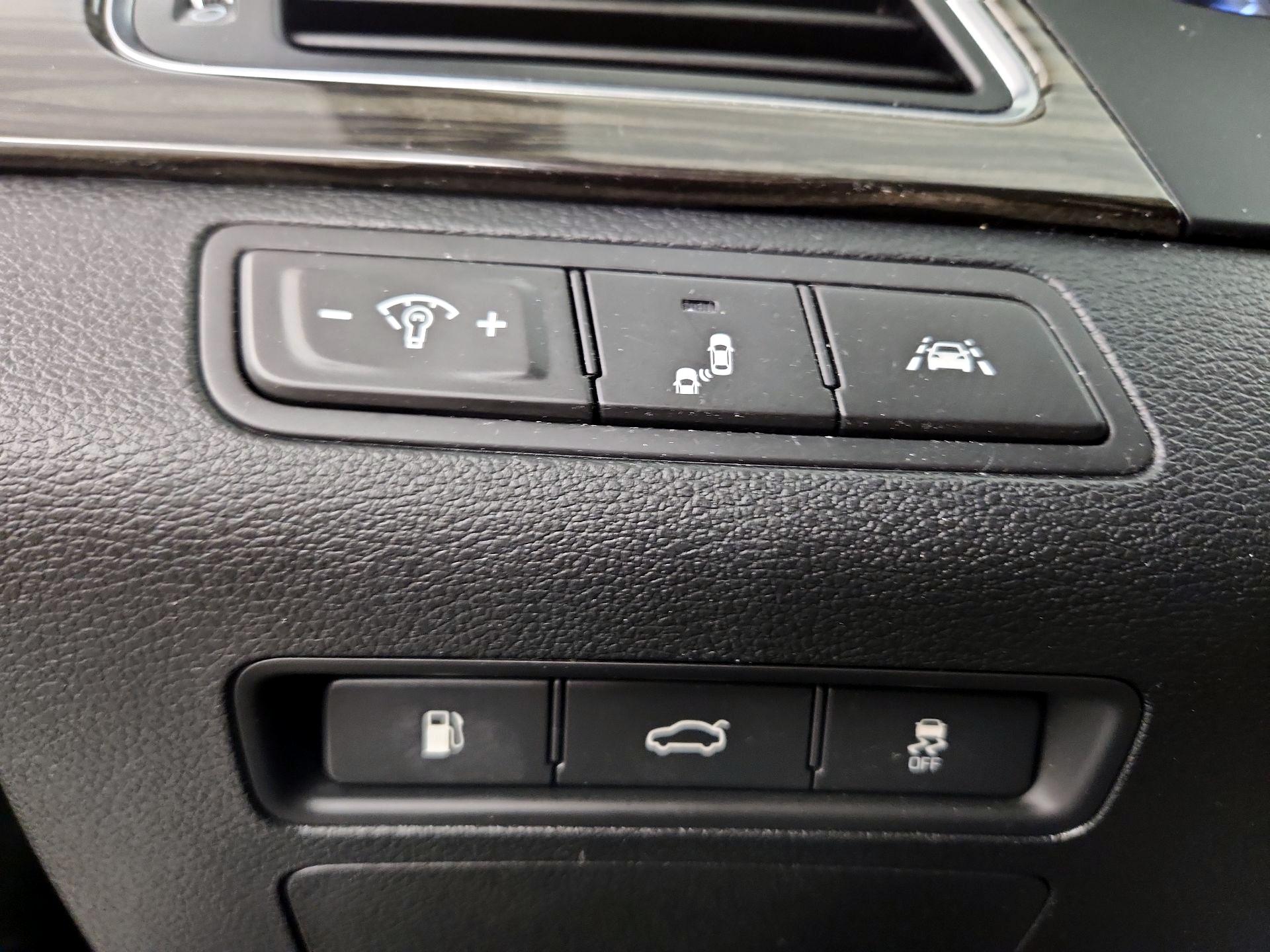 Thumbnail: 2016 Hyundai Sonata - 13