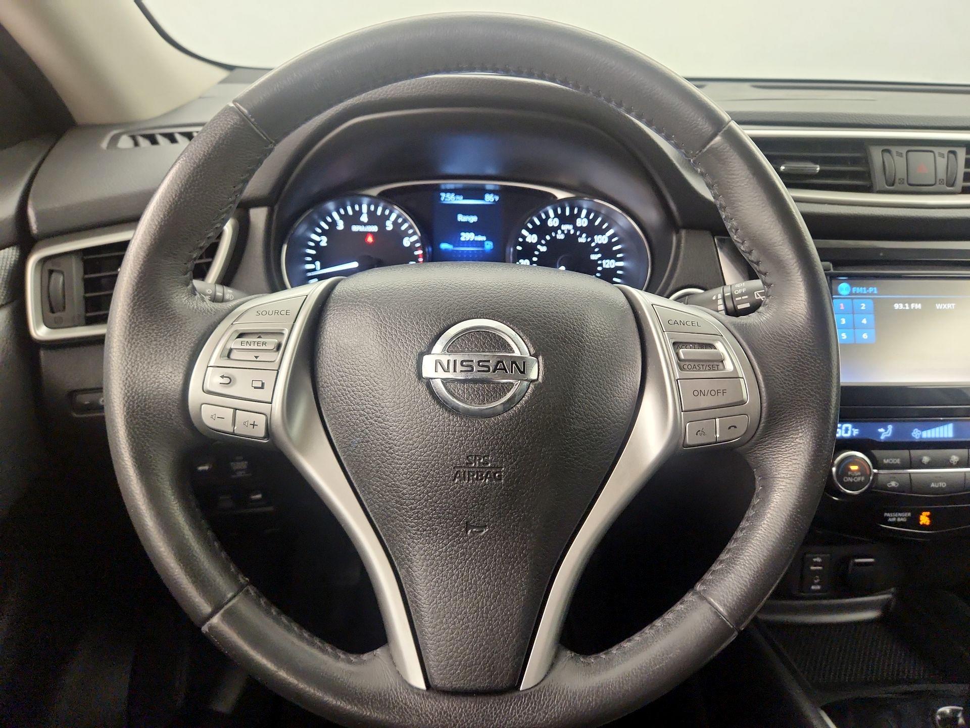 Thumbnail: 2015 Nissan Rogue - 10