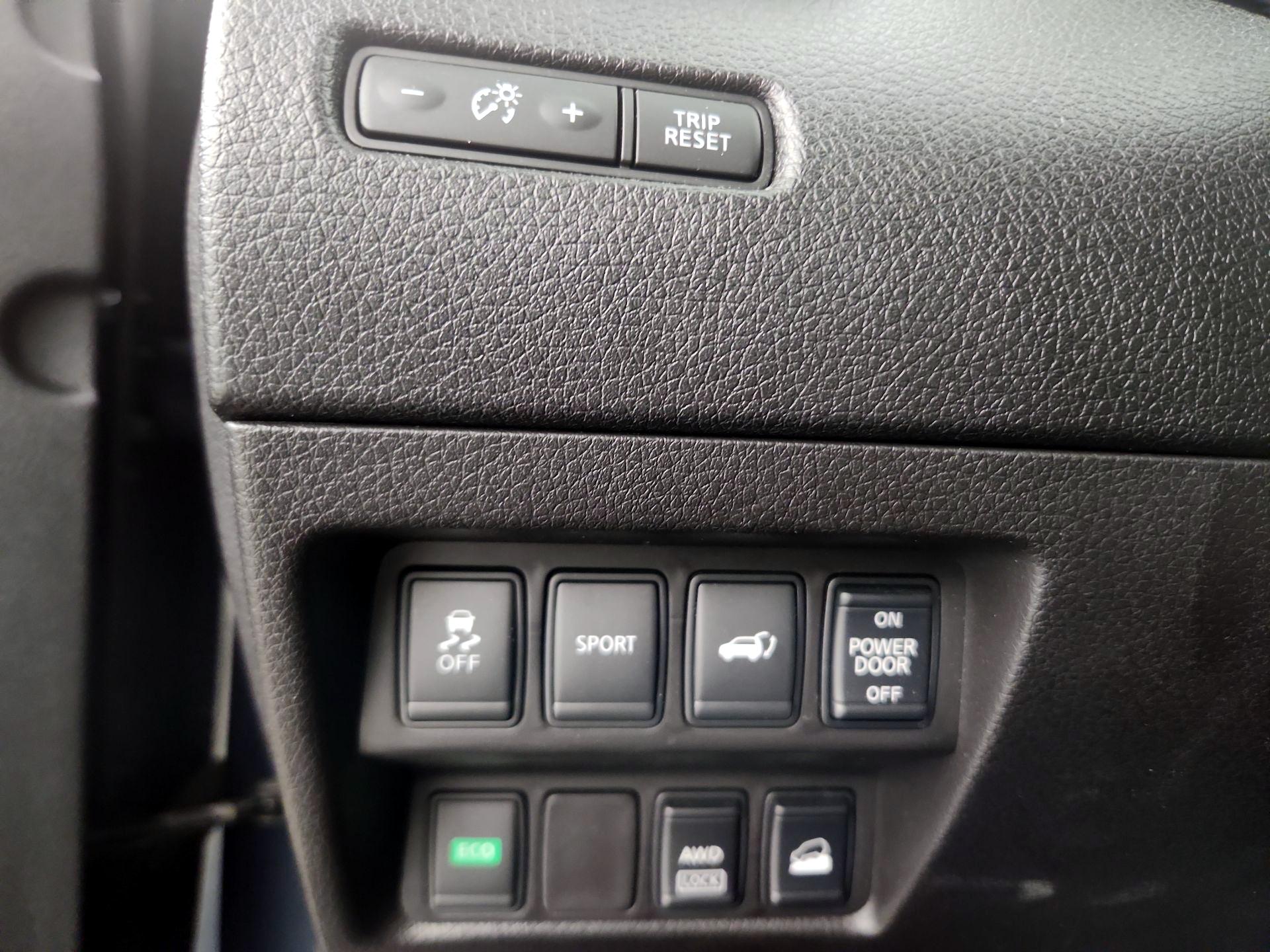 Thumbnail: 2015 Nissan Rogue - 13
