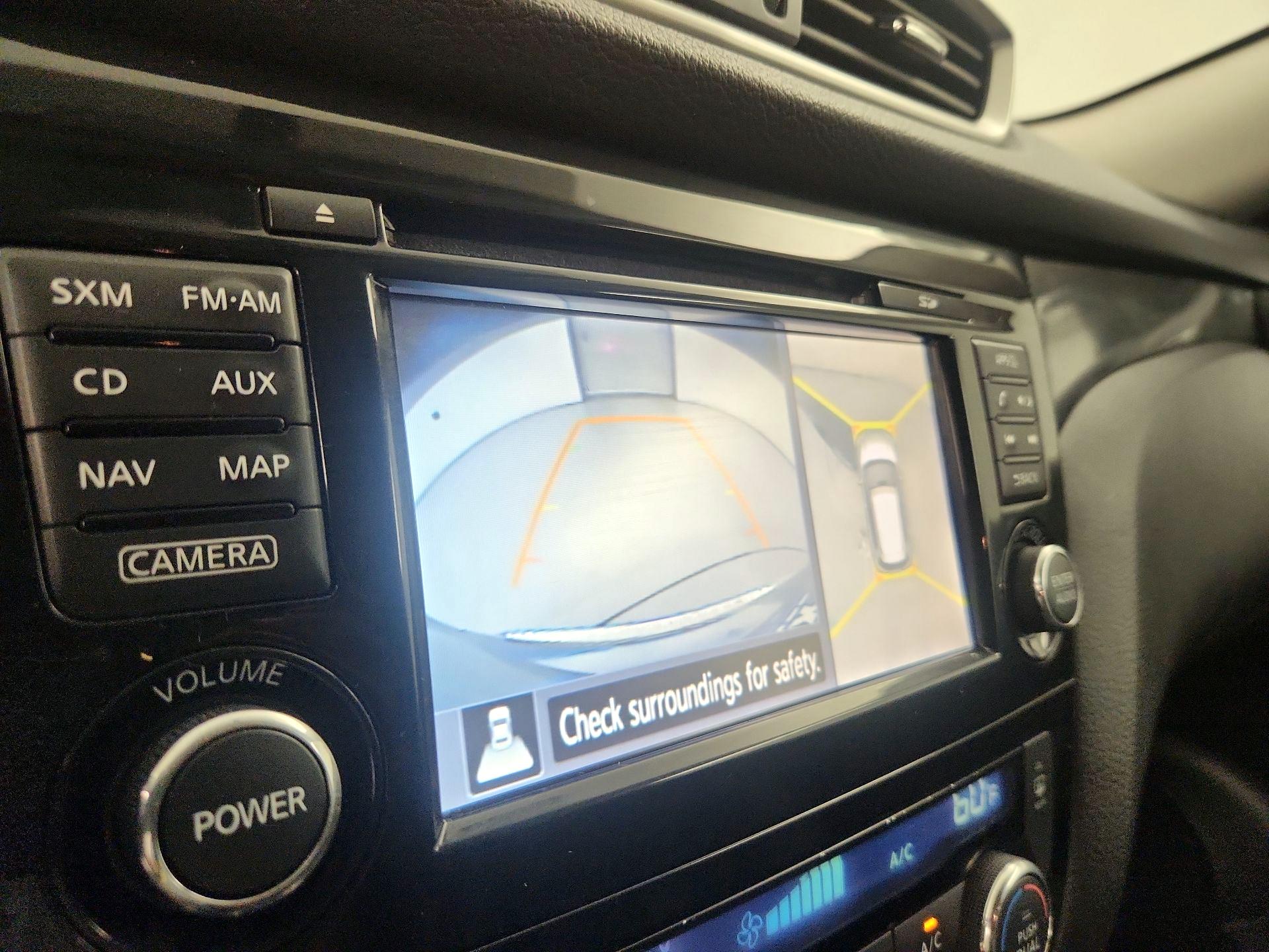 Thumbnail: 2015 Nissan Rogue - 15