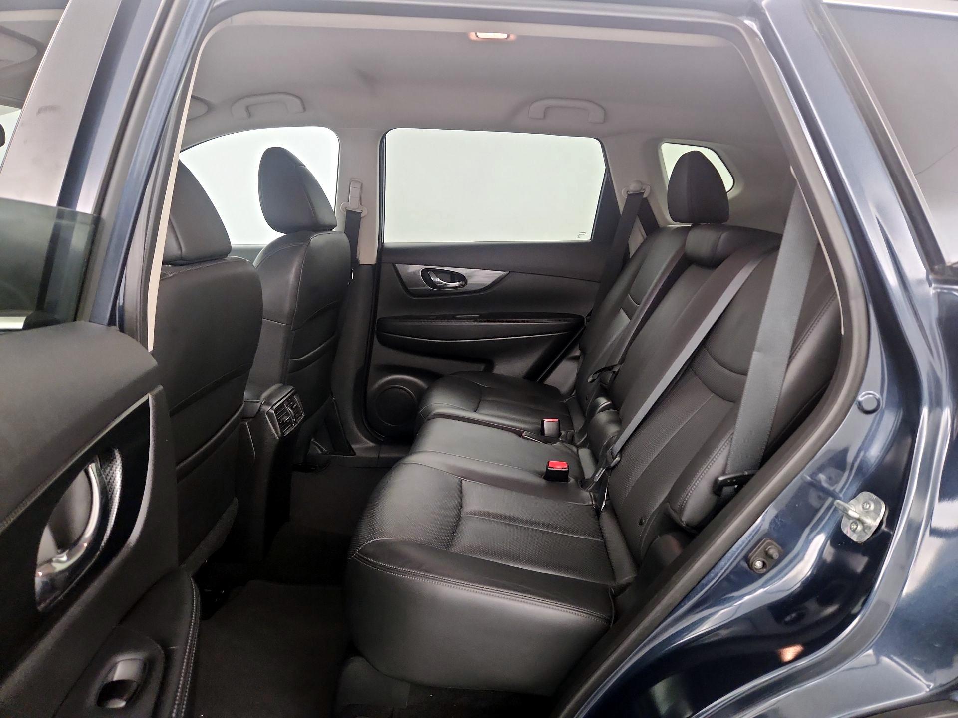 Thumbnail: 2015 Nissan Rogue - 20