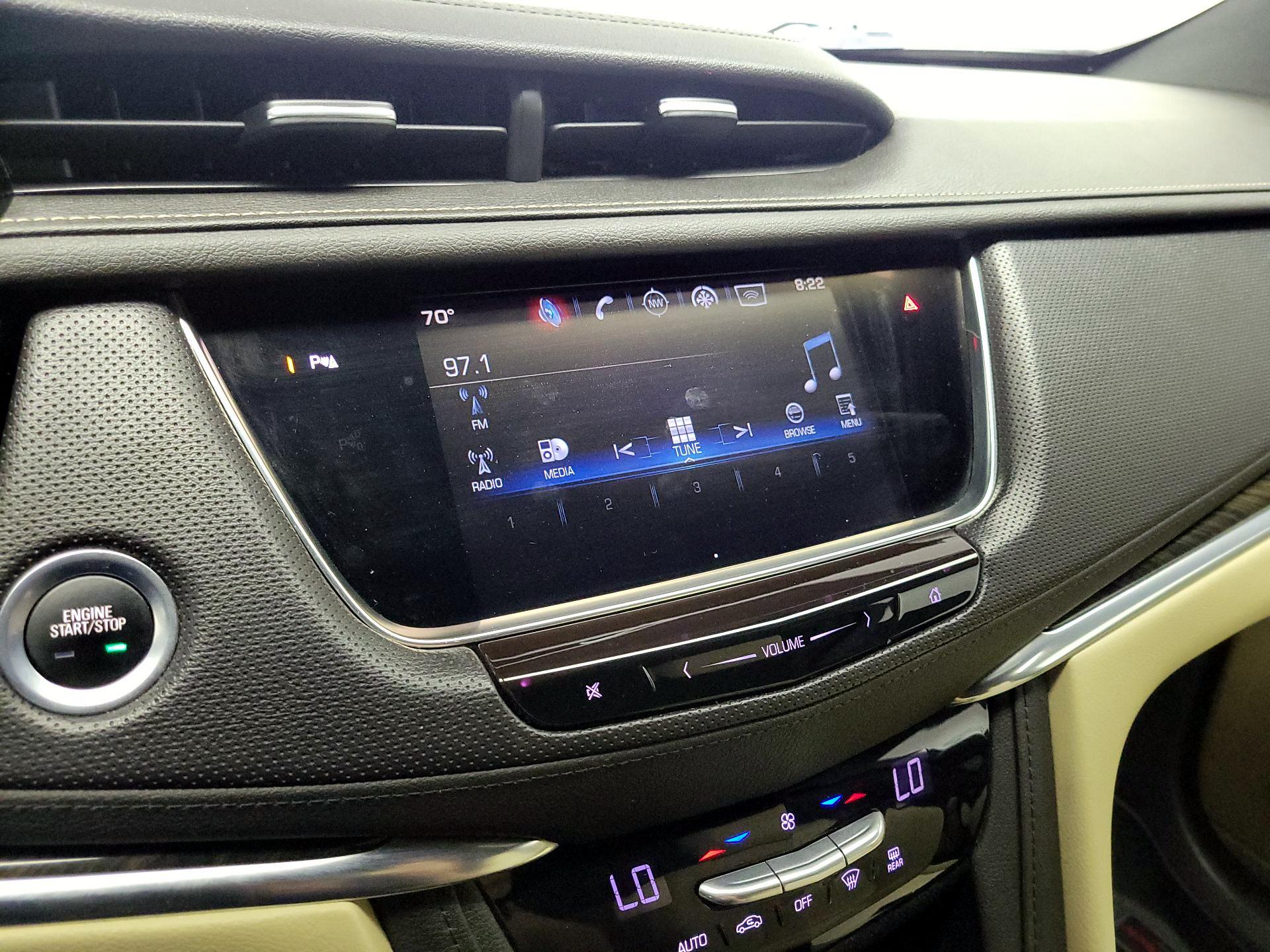 Thumbnail: 2017 Cadillac XT5 - 15