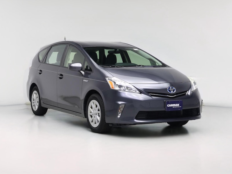 2013 Toyota Prius v Two -
                  Schaumburg, IL