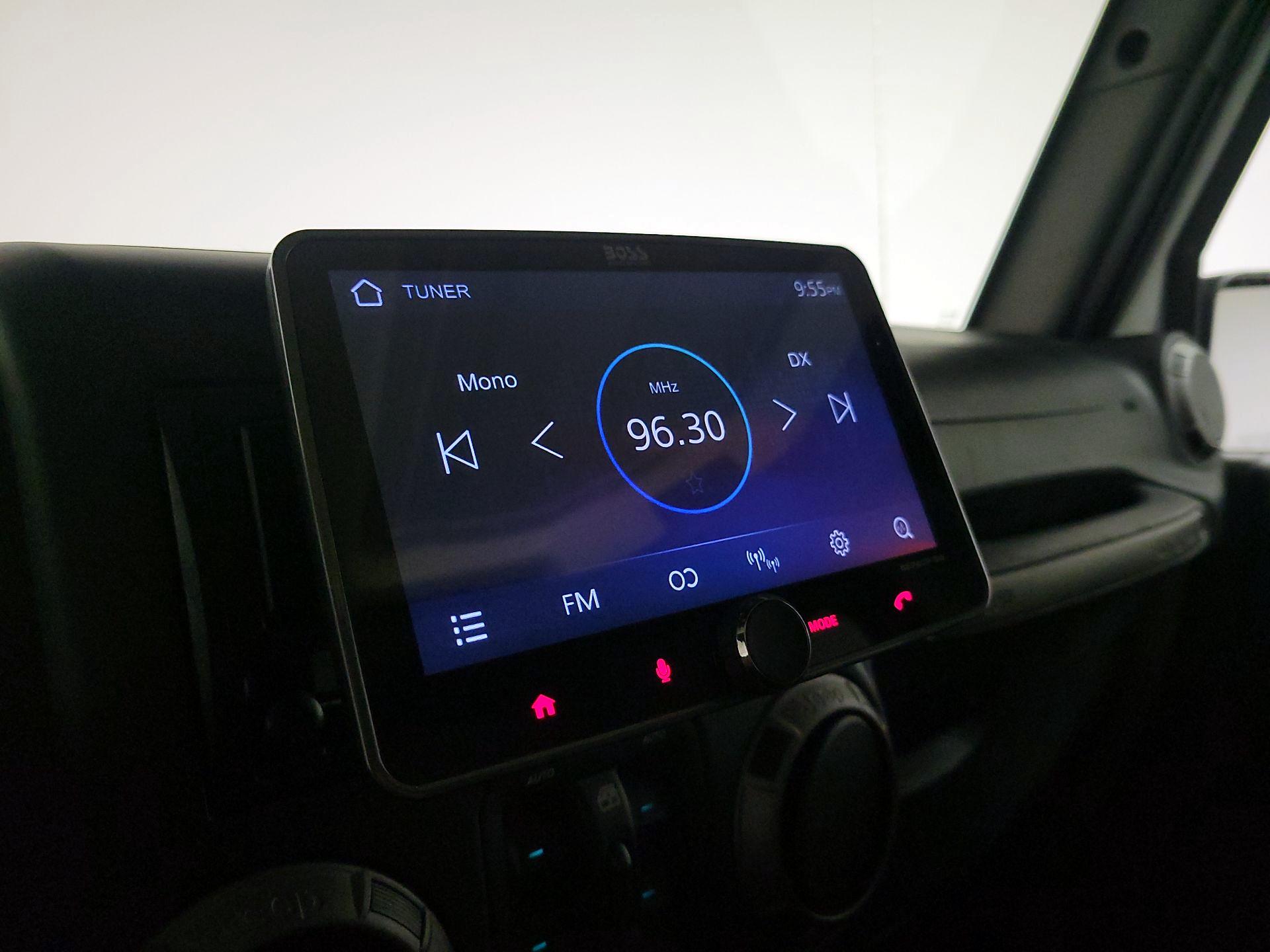 Thumbnail: 2016 Jeep Wrangler - 13