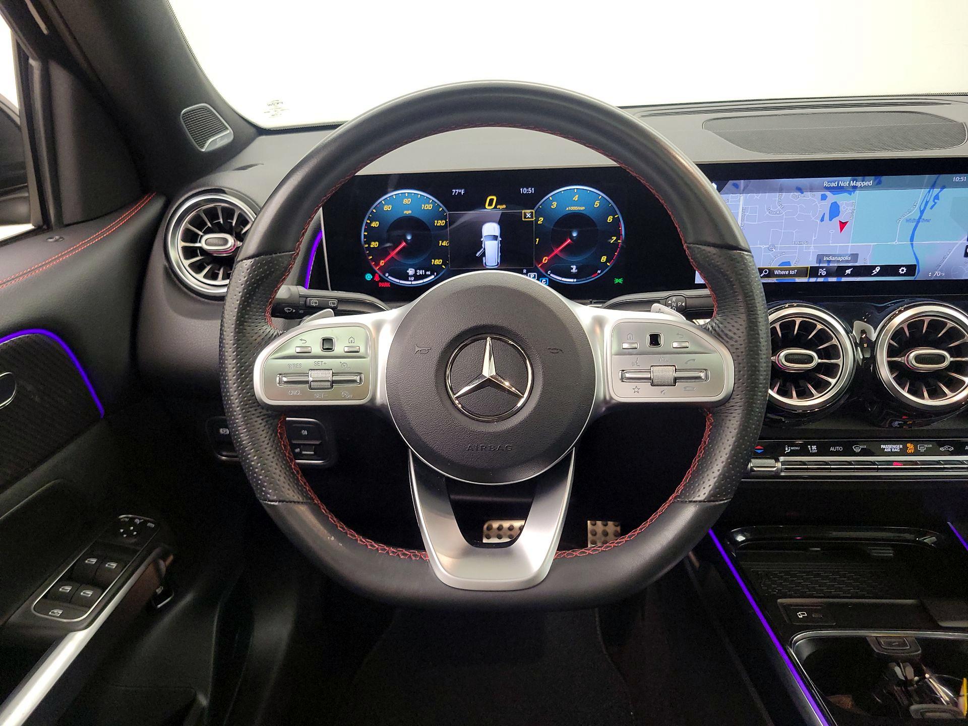 Thumbnail: 2021 Mercedes-Benz GLB - 10