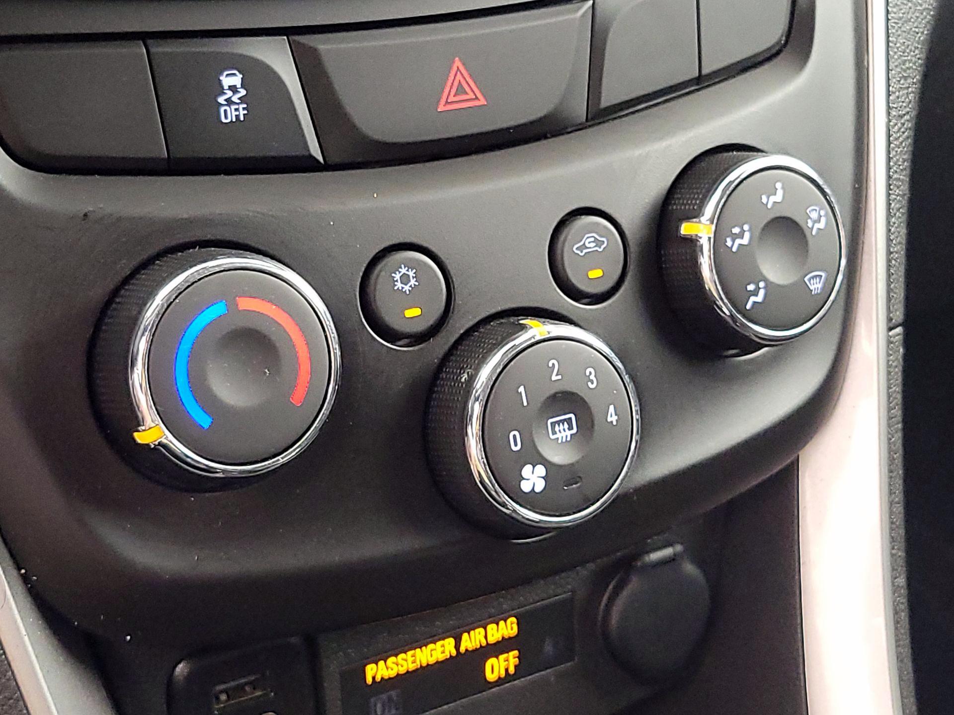 Thumbnail: 2019 Chevrolet Trax - 16