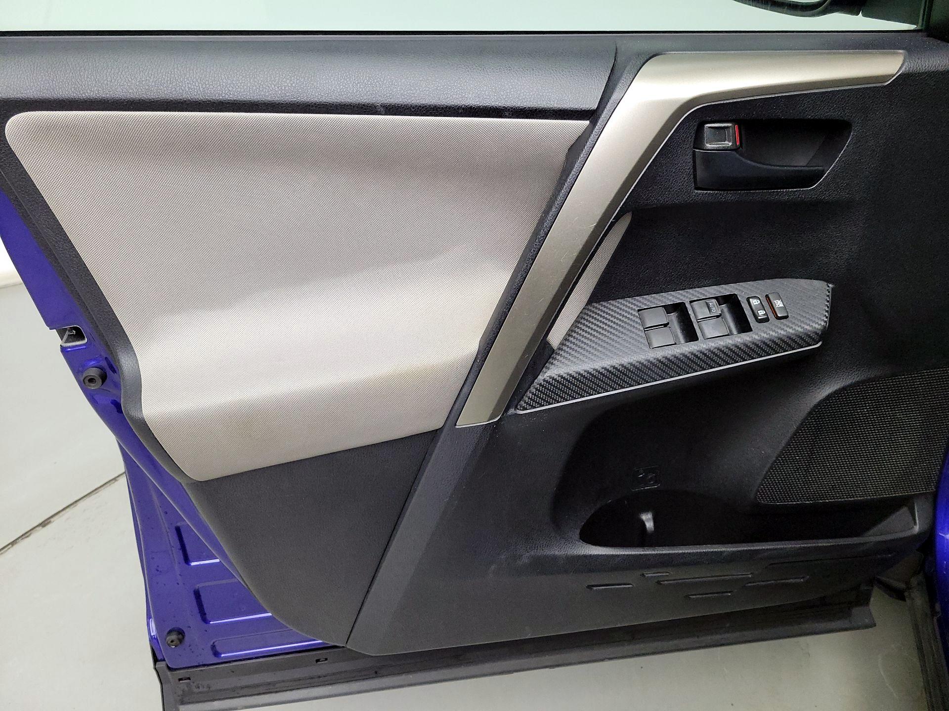 Thumbnail: 2014 Toyota RAV4 - 12