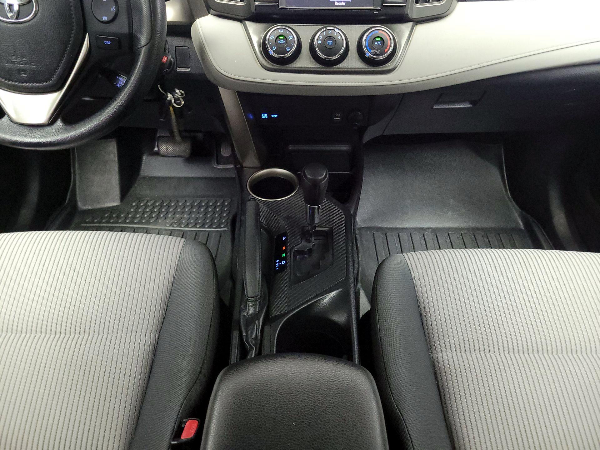 Thumbnail: 2014 Toyota RAV4 - 17