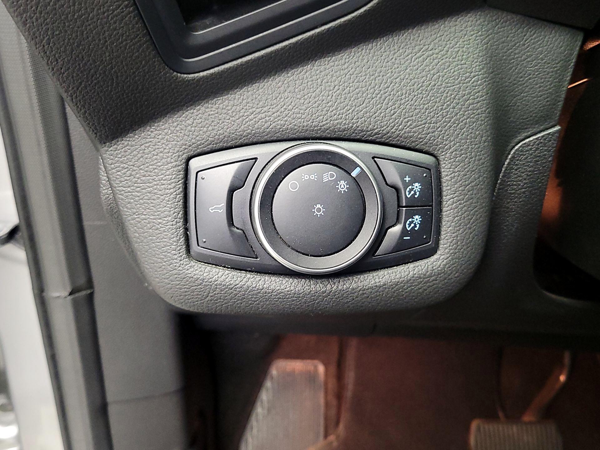 Thumbnail: 2017 Ford Escape - 13