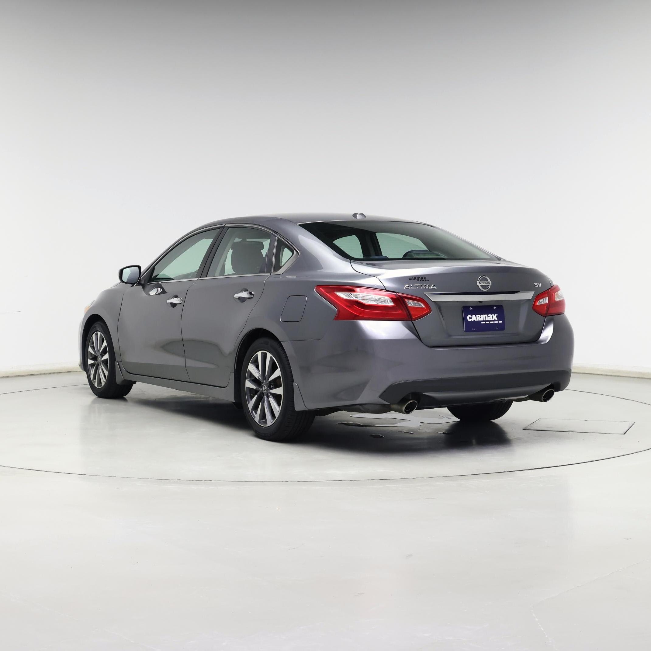 Thumbnail: 2016 Nissan Altima - 2
