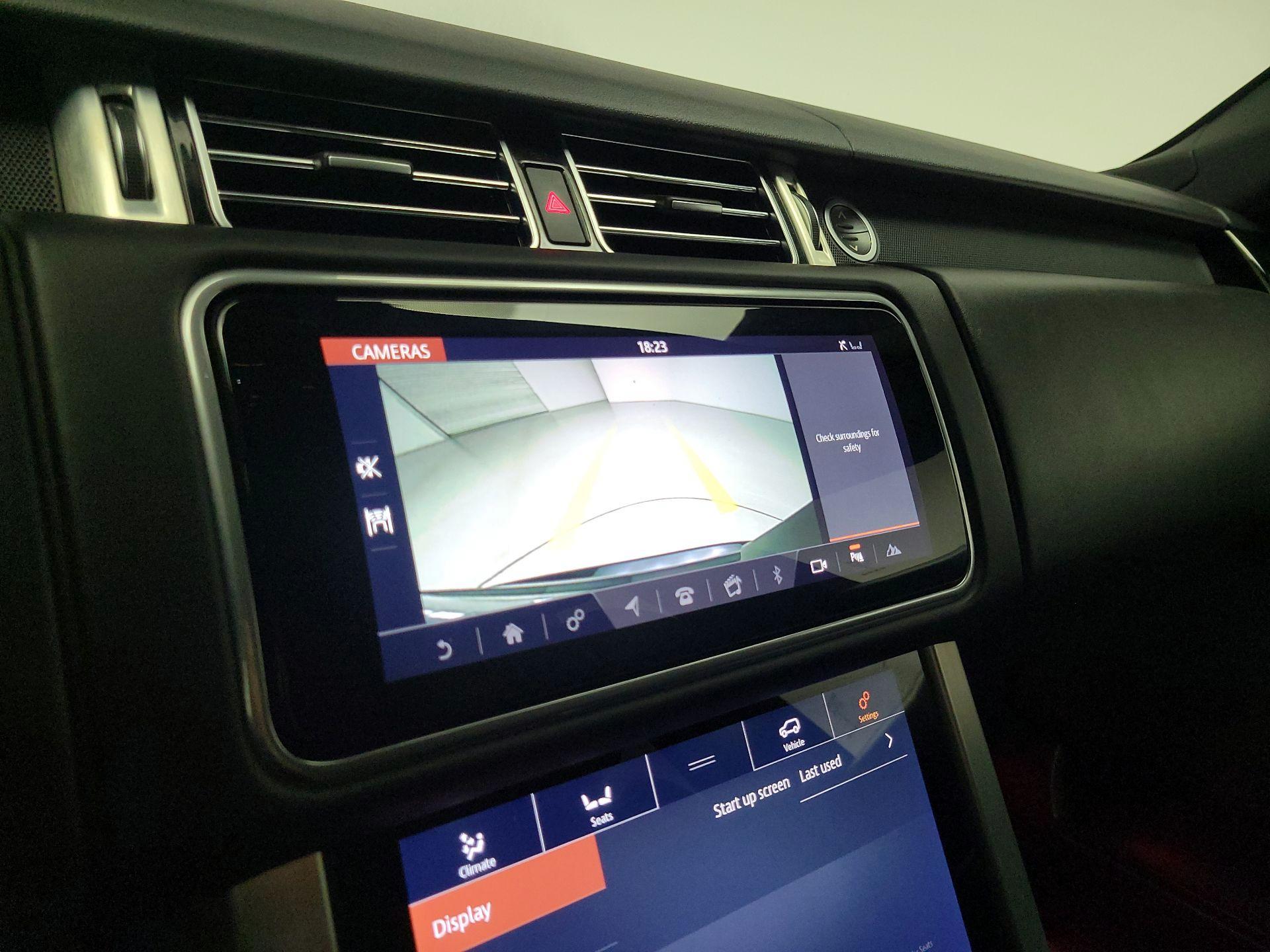 Thumbnail: 2020 Land Rover Range Rover - 15