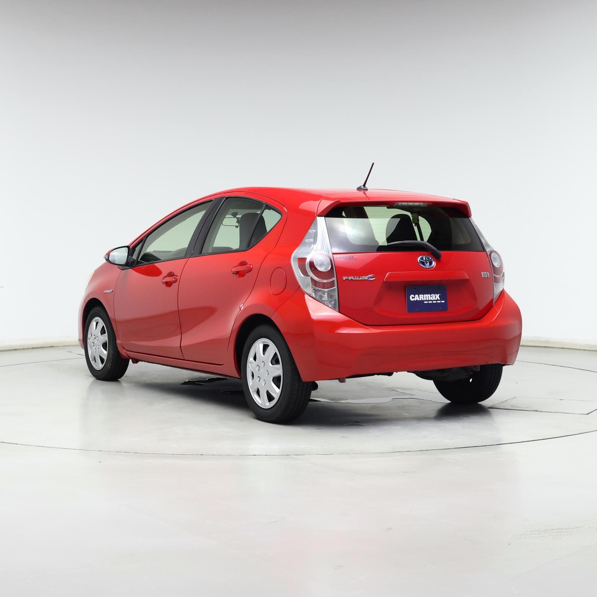 Thumbnail: 2014 Toyota Prius c - 2