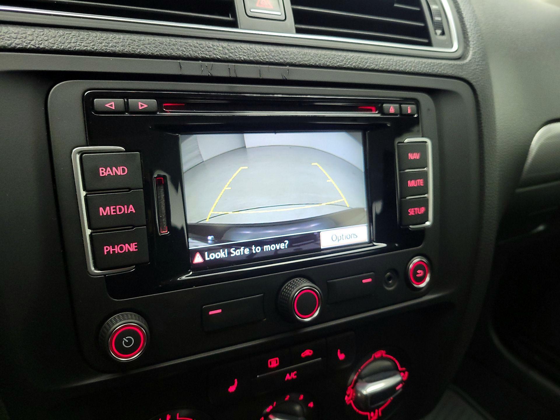 Thumbnail: 2015 Volkswagen Jetta - 15