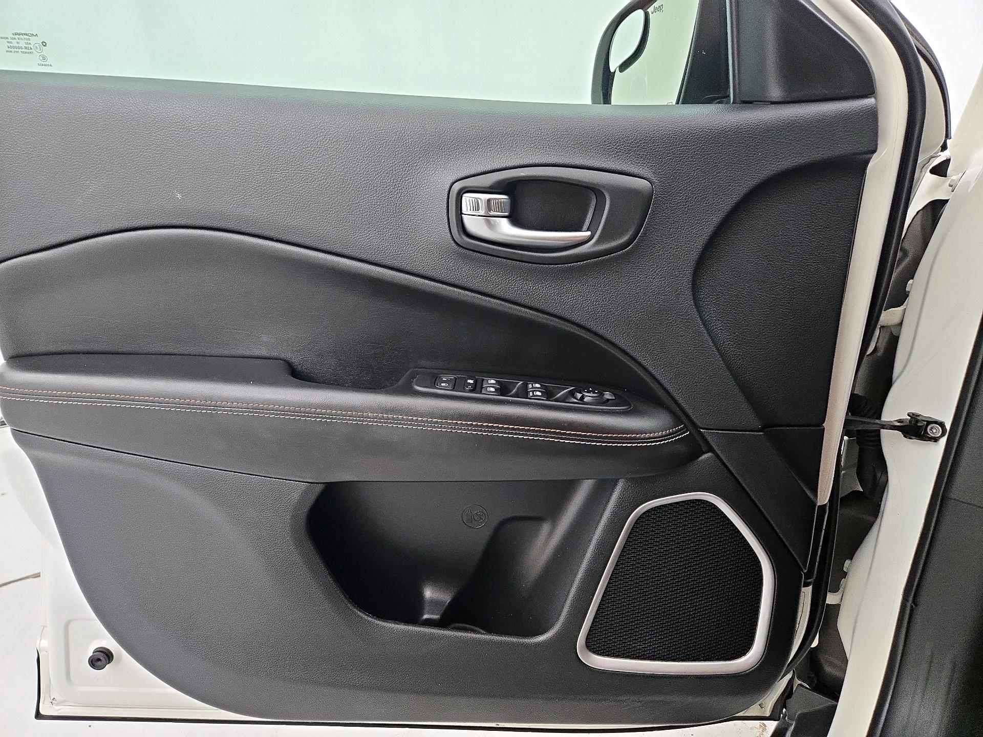 Thumbnail: 2019 Jeep Compass - 12