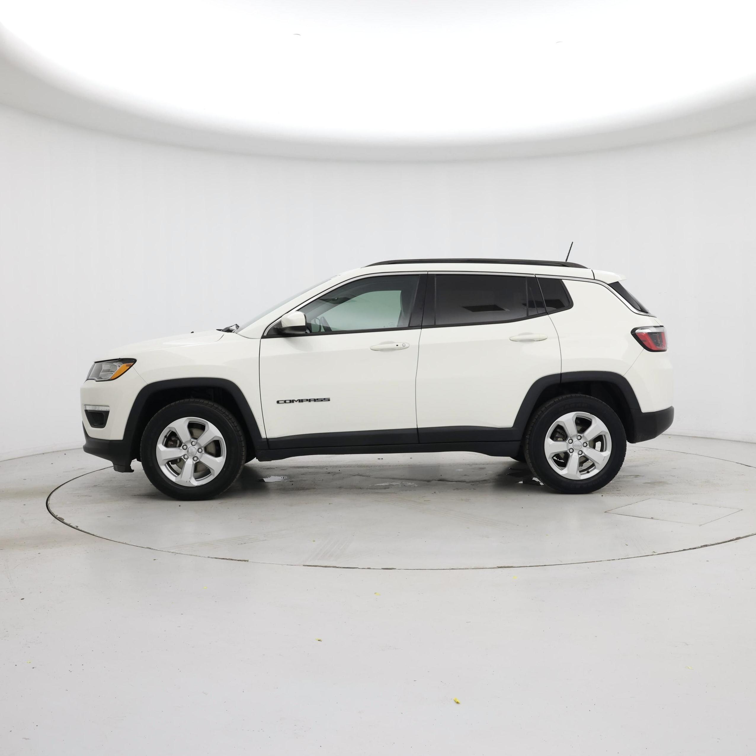 Thumbnail: 2019 Jeep Compass - 3