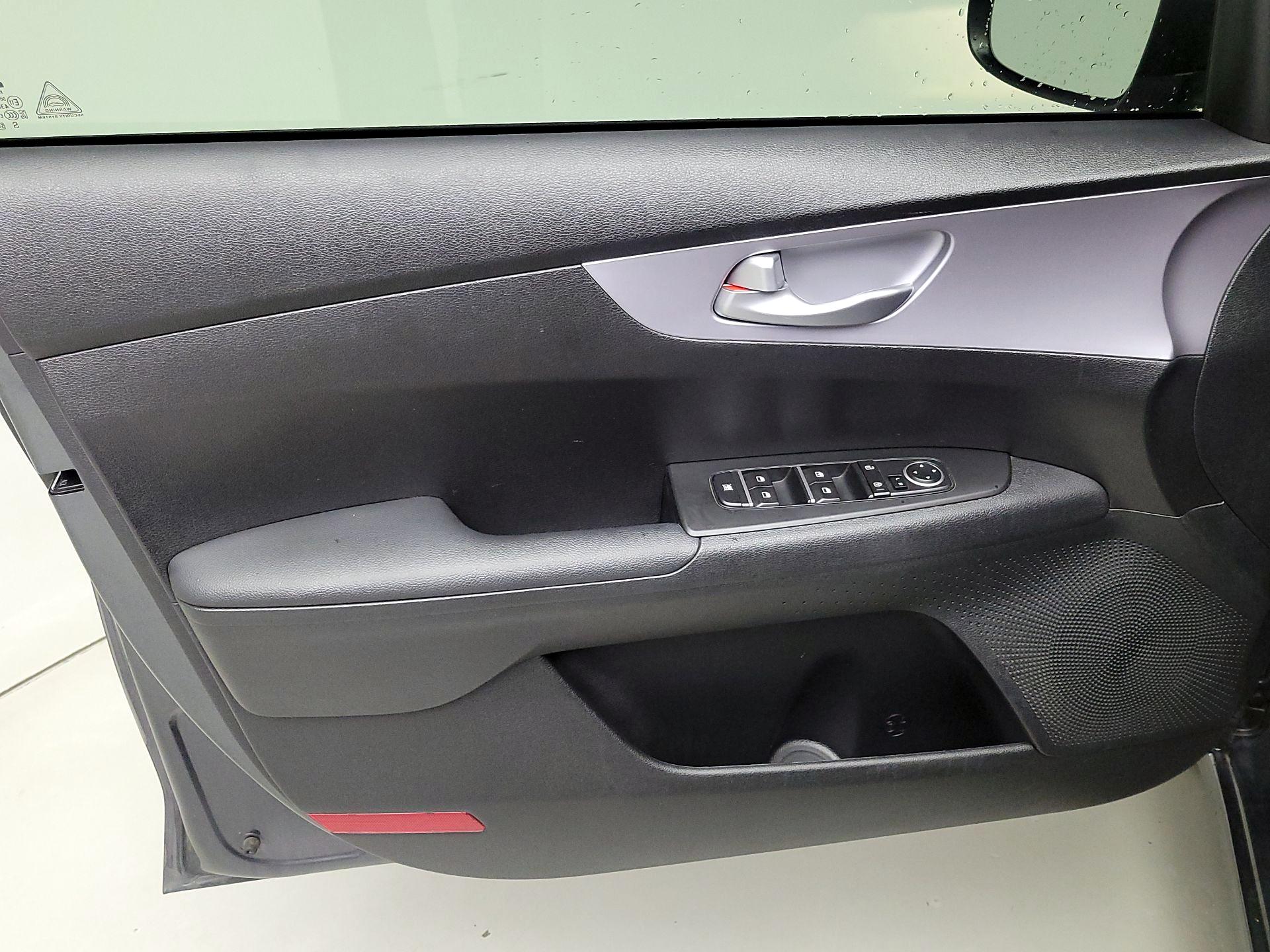 Thumbnail: 2024 Kia Forte - 12