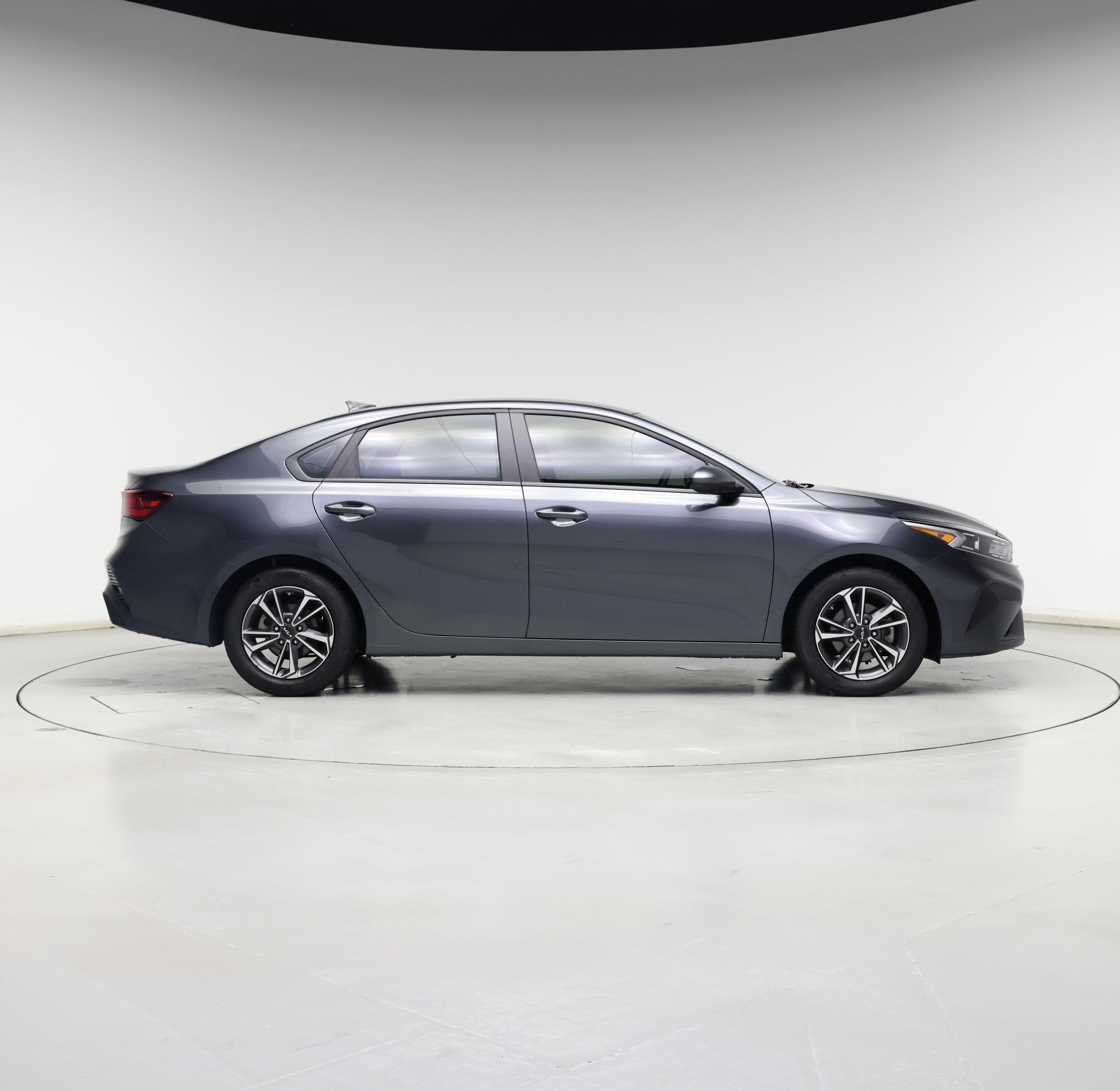 Thumbnail: 2024 Kia Forte - 7